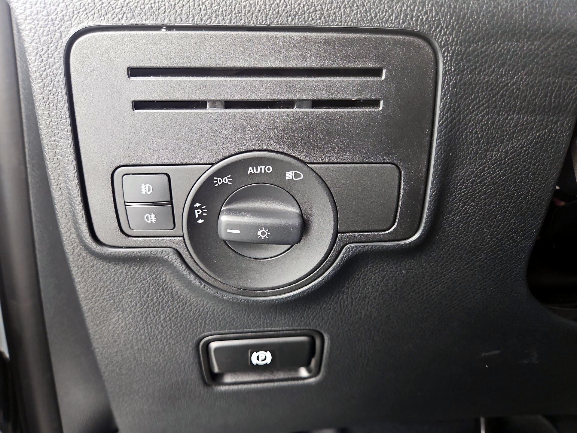 Thumbnail: 2023 Mercedes-Benz Metris - 13