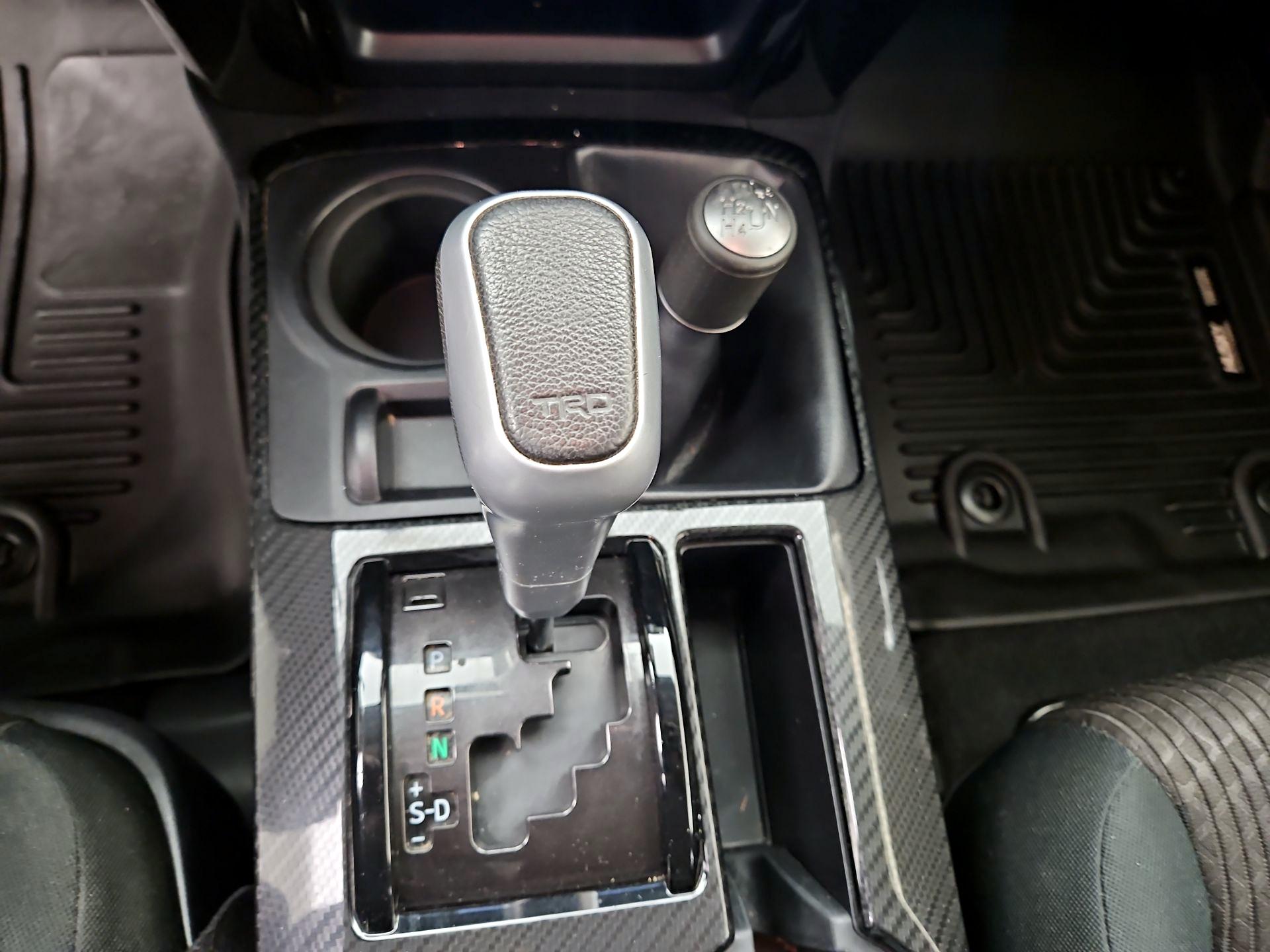 Thumbnail: 2020 Toyota 4Runner - 18