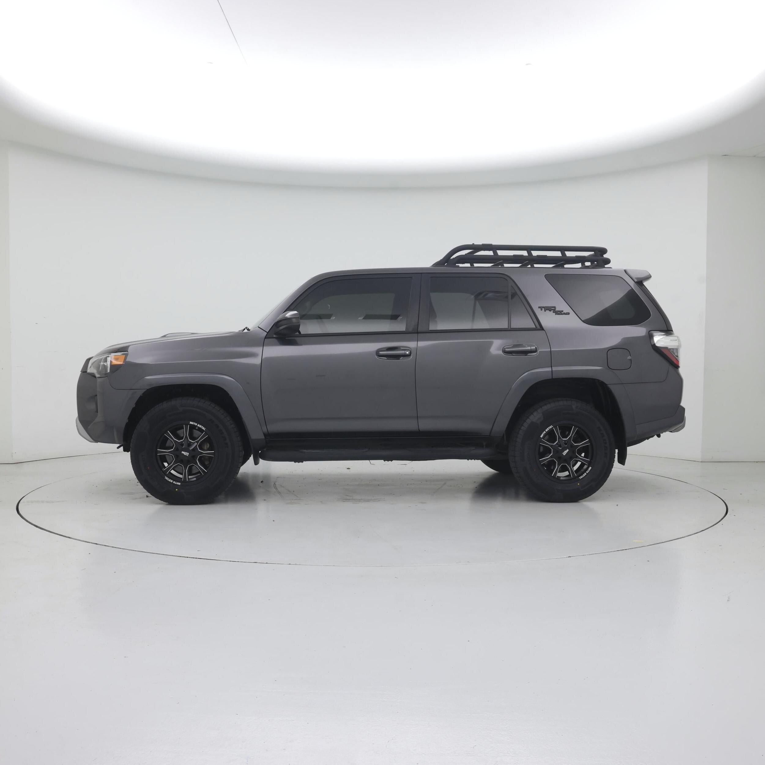 Thumbnail: 2020 Toyota 4Runner - 3