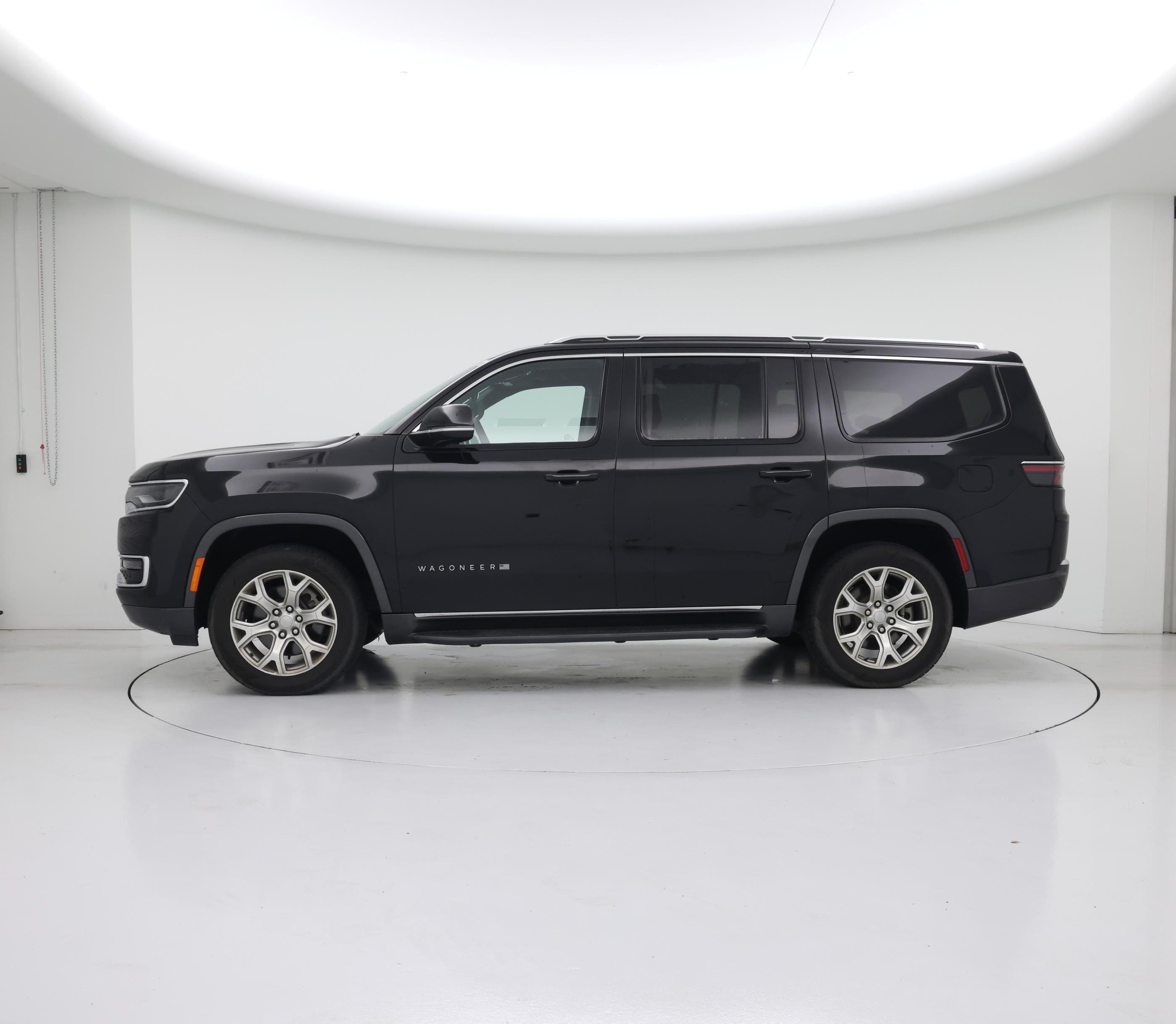 Thumbnail: 2022 Jeep Wagoneer - 3