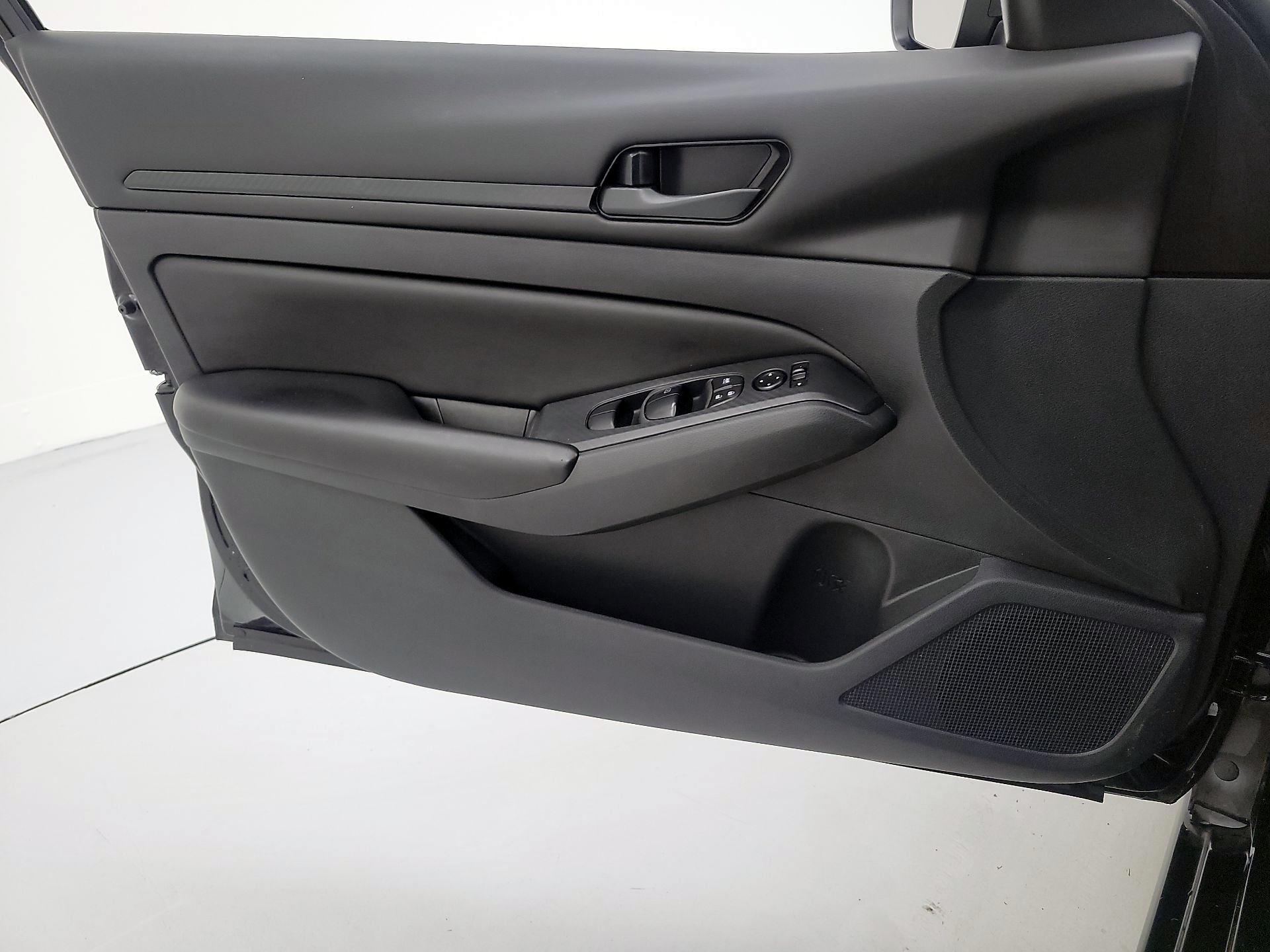 Thumbnail: 2025 Nissan Altima - 12