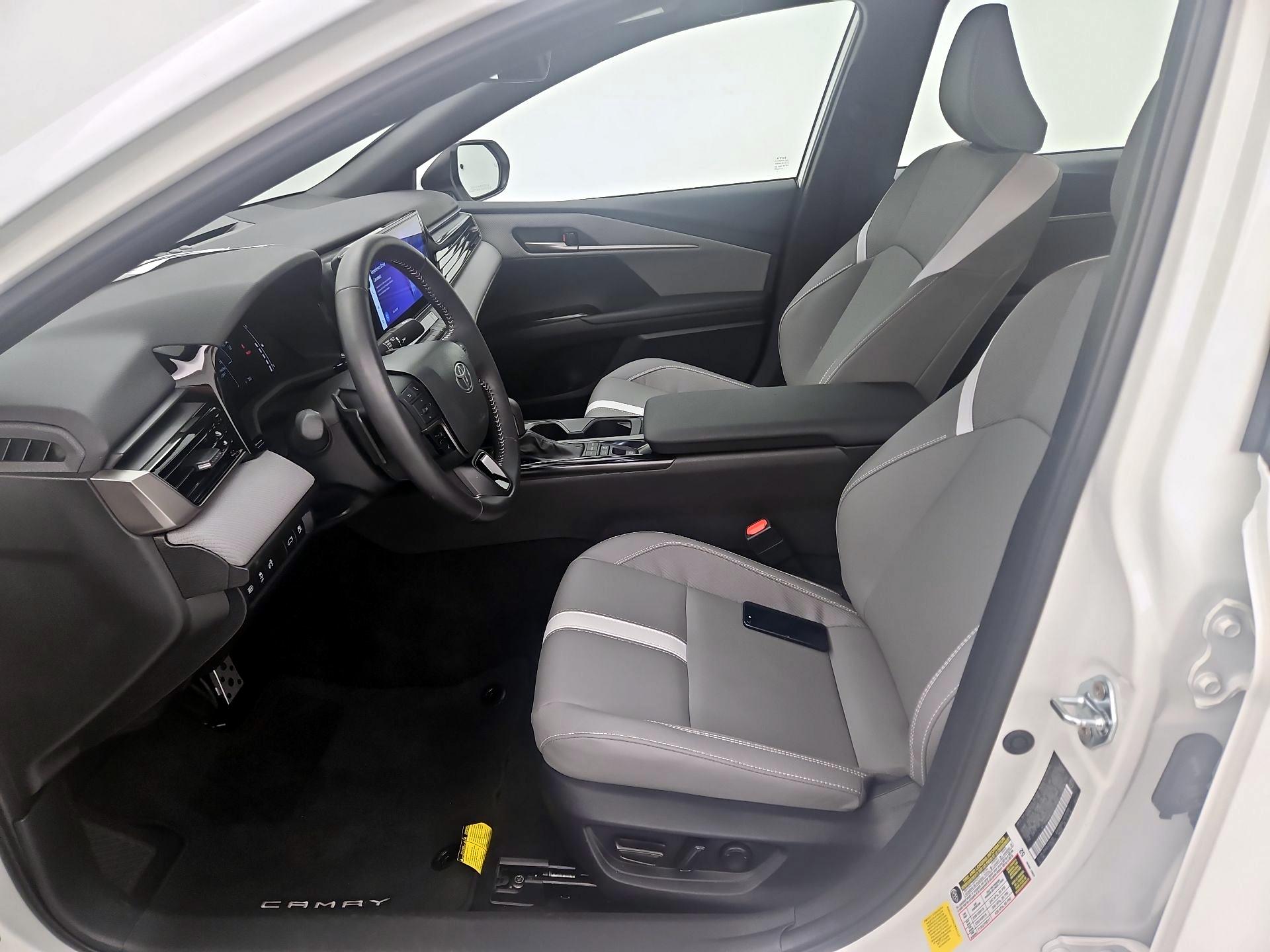 Thumbnail: 2025 Toyota Camry - 11