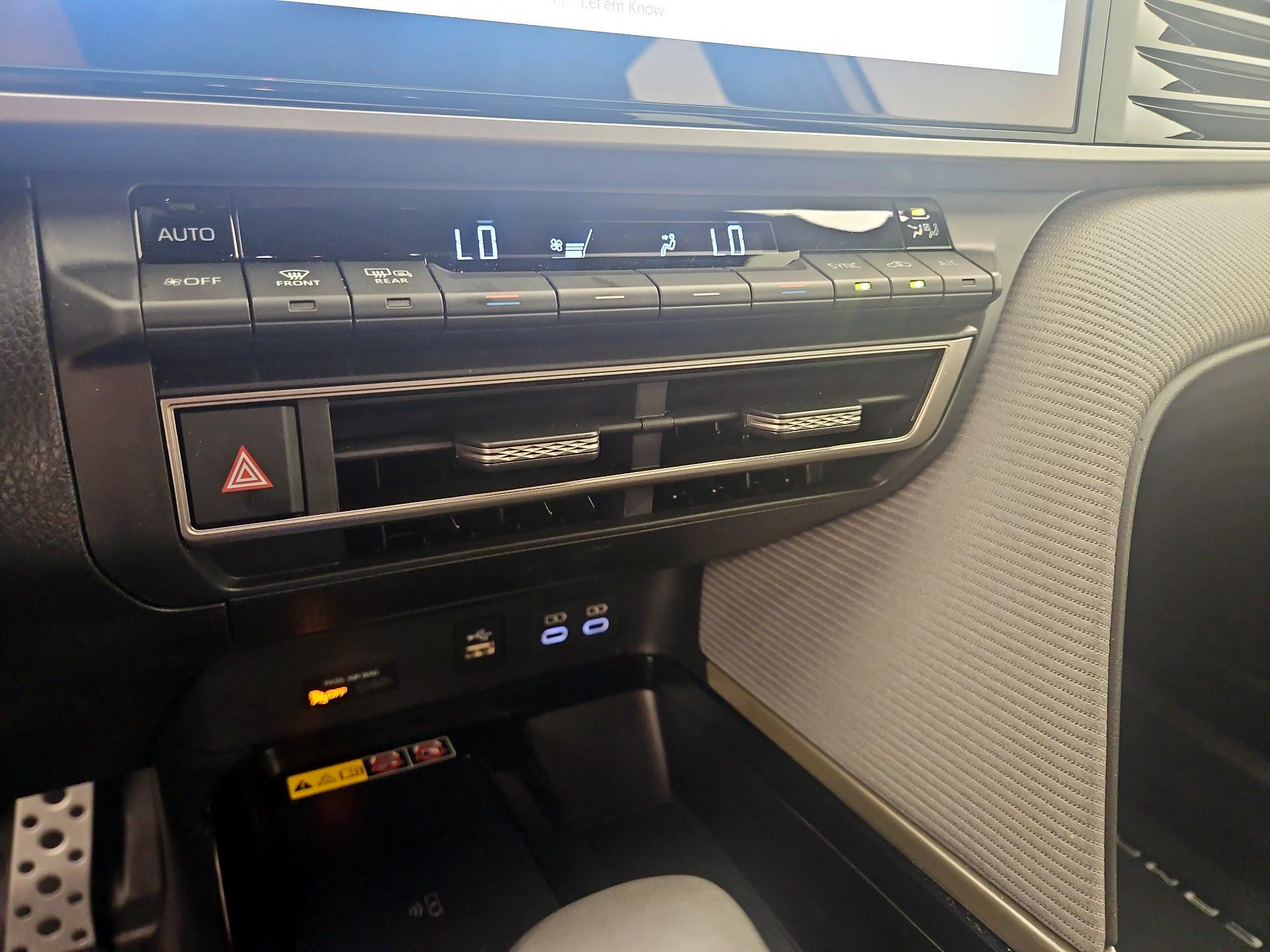 Thumbnail: 2025 Toyota Camry - 16