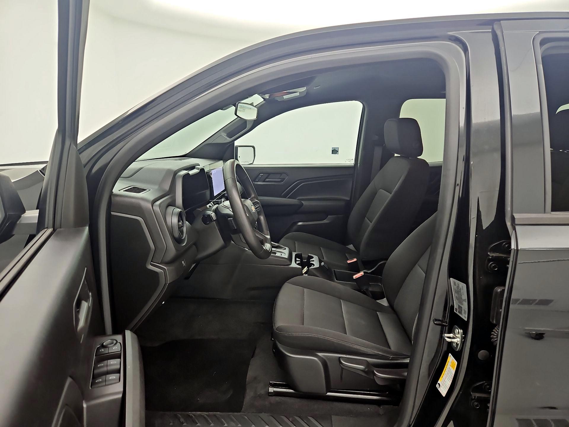 Thumbnail: 2023 Chevrolet Colorado - 11