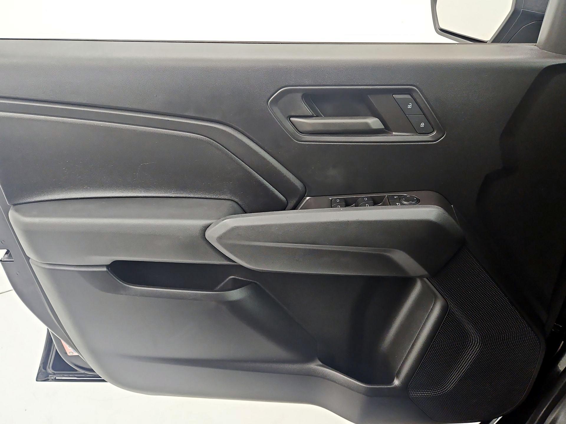 Thumbnail: 2023 Chevrolet Colorado - 12