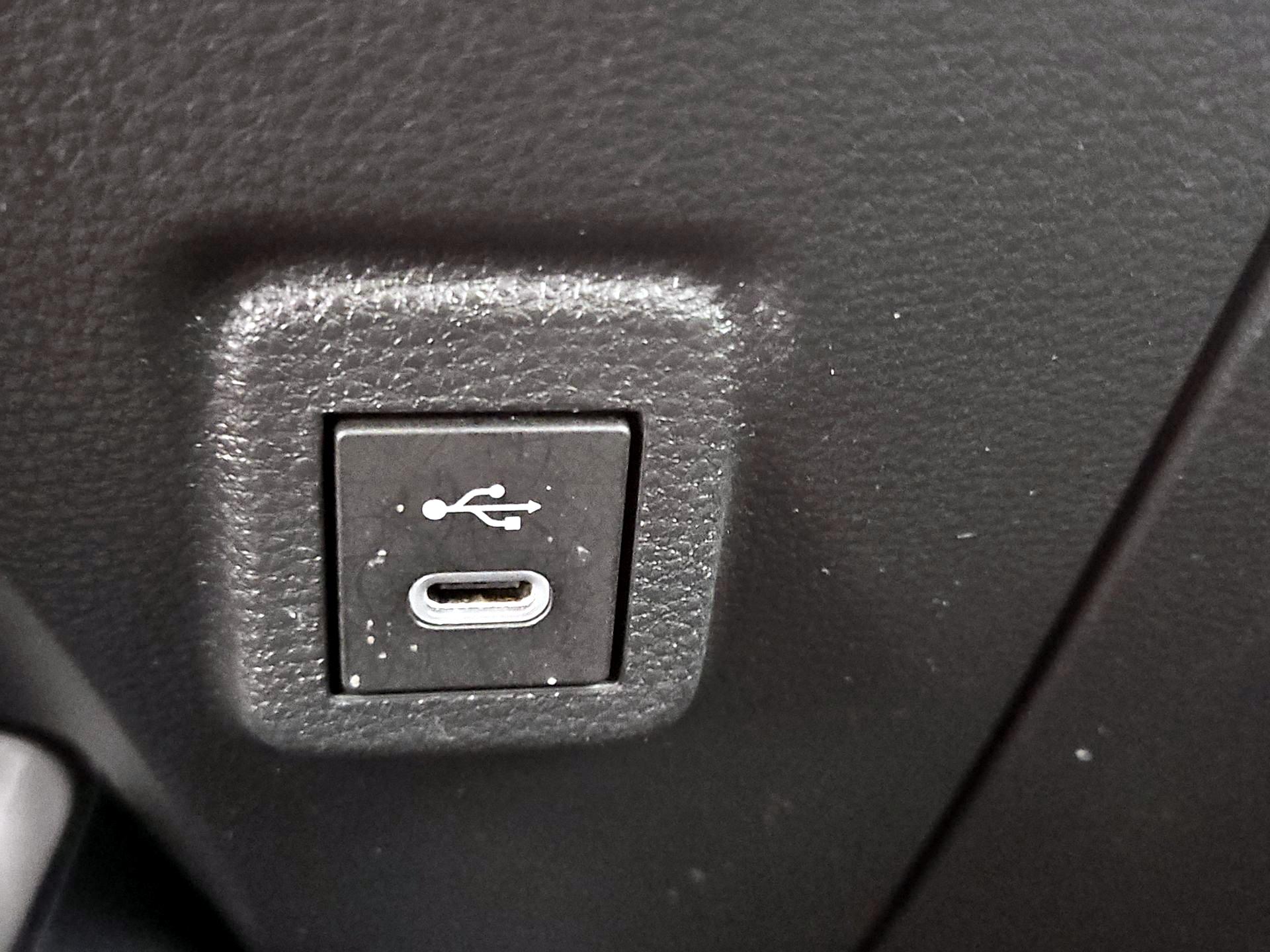 Thumbnail: 2024 Toyota Corolla - 18