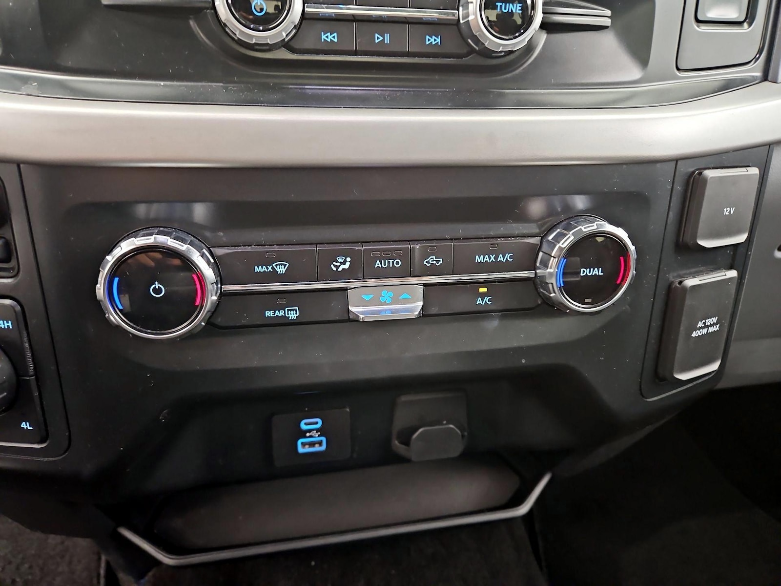 2022 Ford F-150 XLT - Photo 17