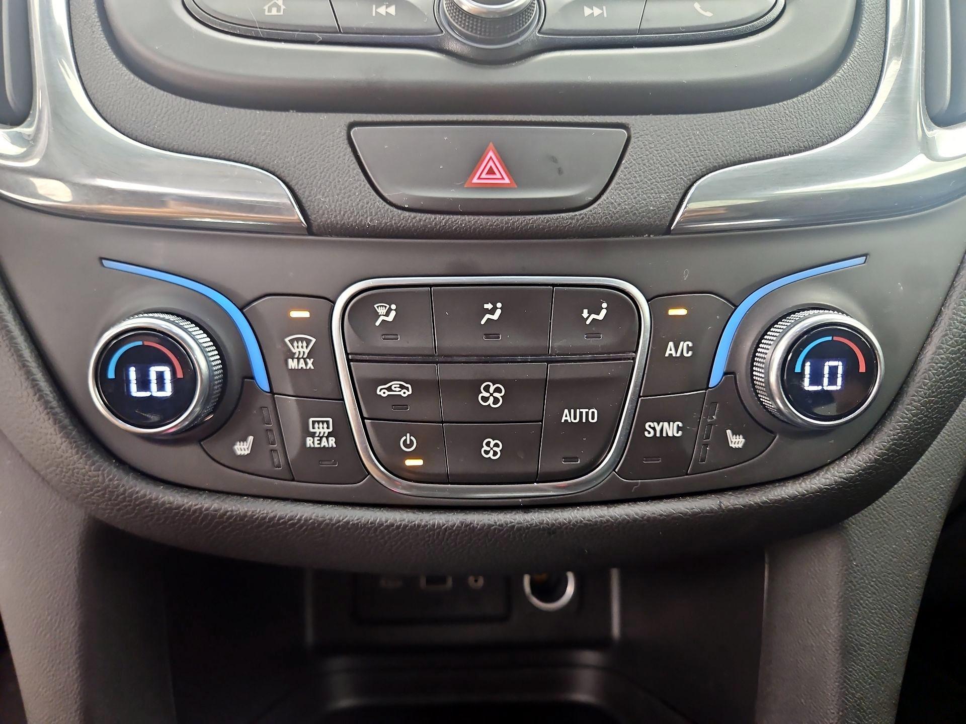 Thumbnail: 2020 Chevrolet Equinox - 17