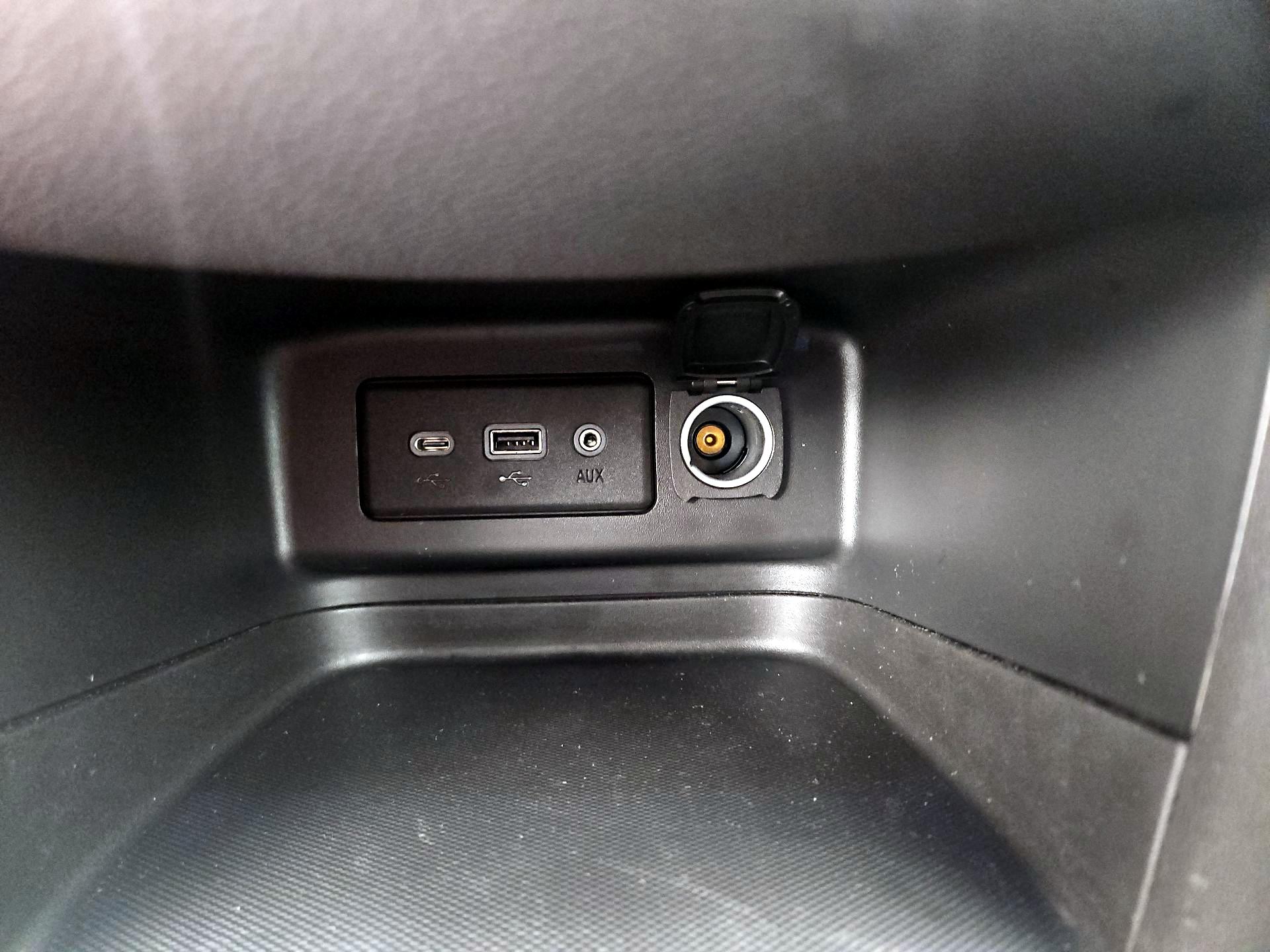 Thumbnail: 2020 Chevrolet Equinox - 19