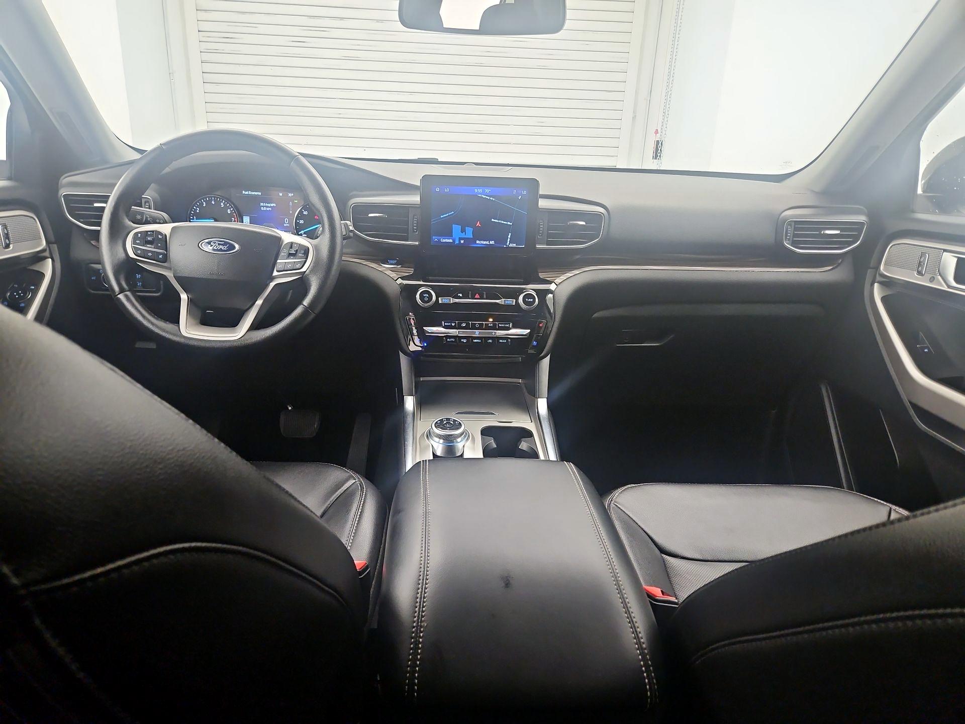 Thumbnail: 2023 Ford Explorer - 9