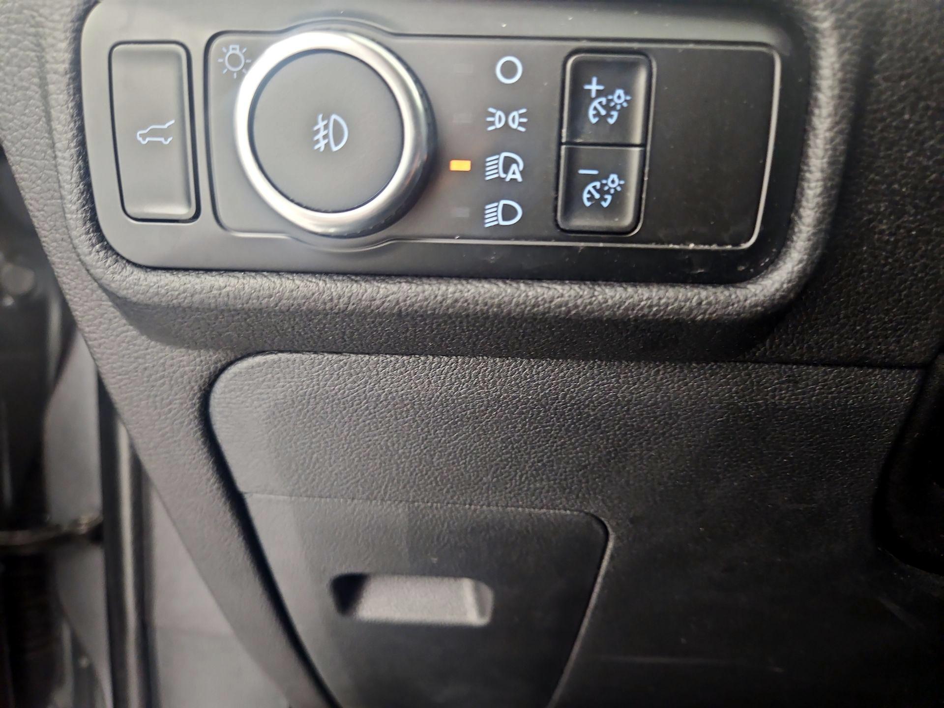 Thumbnail: 2023 Ford Explorer - 13