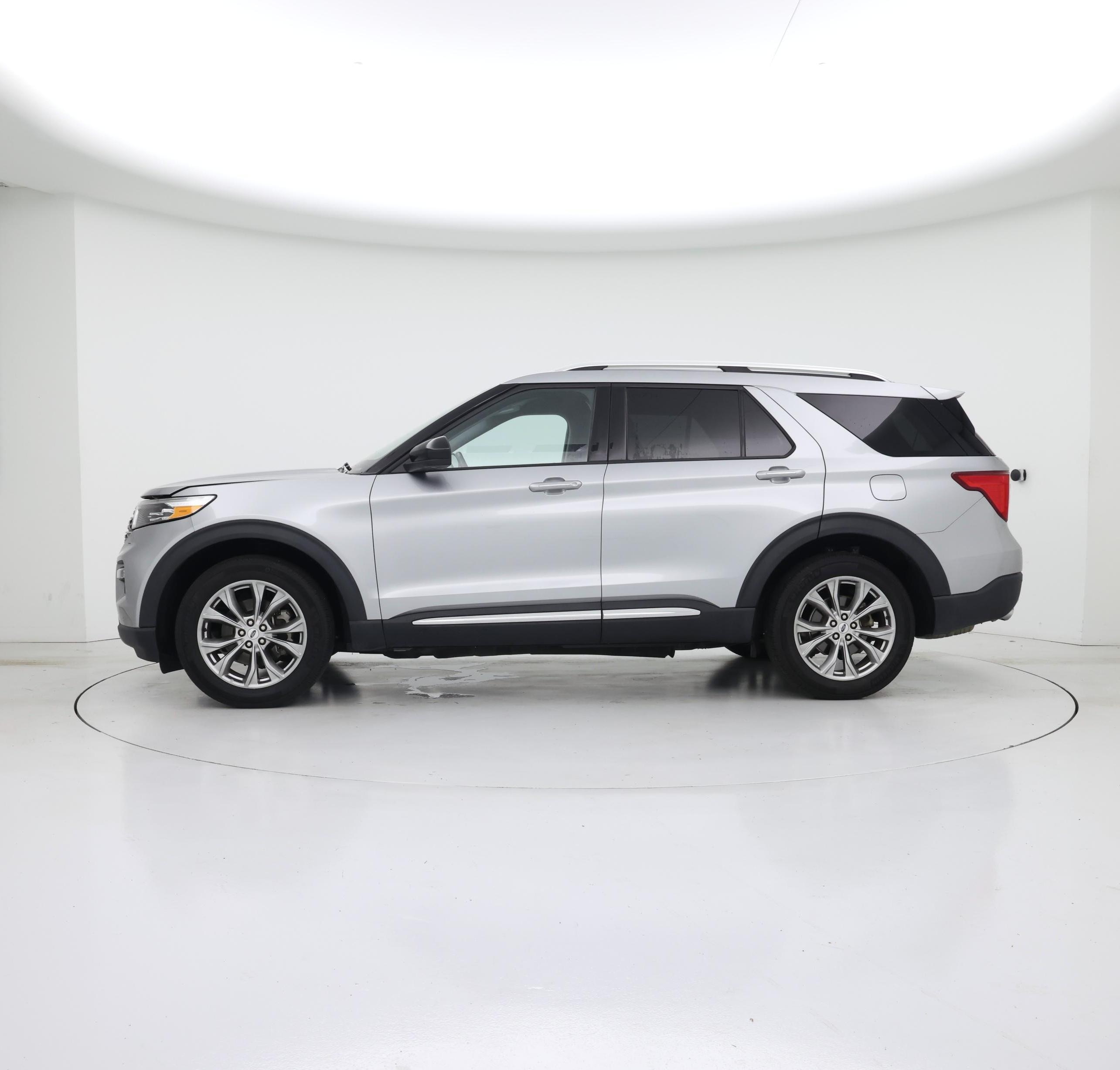 Thumbnail: 2023 Ford Explorer - 3