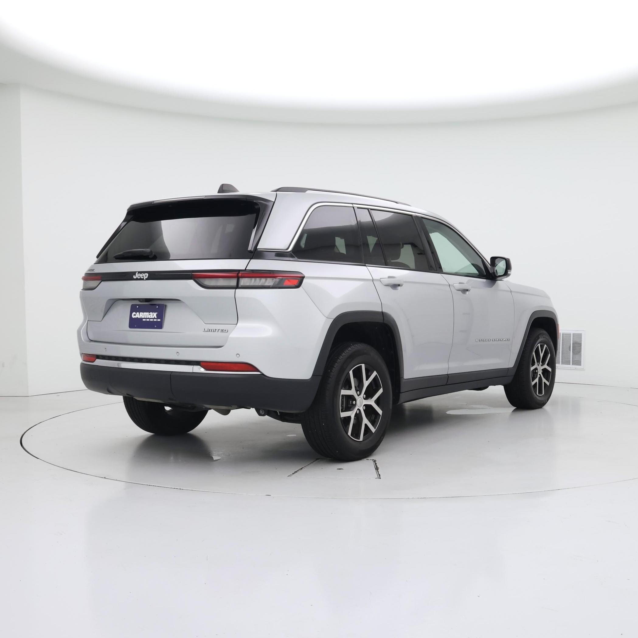 Thumbnail: 2023 Jeep Grand Cherokee - 8