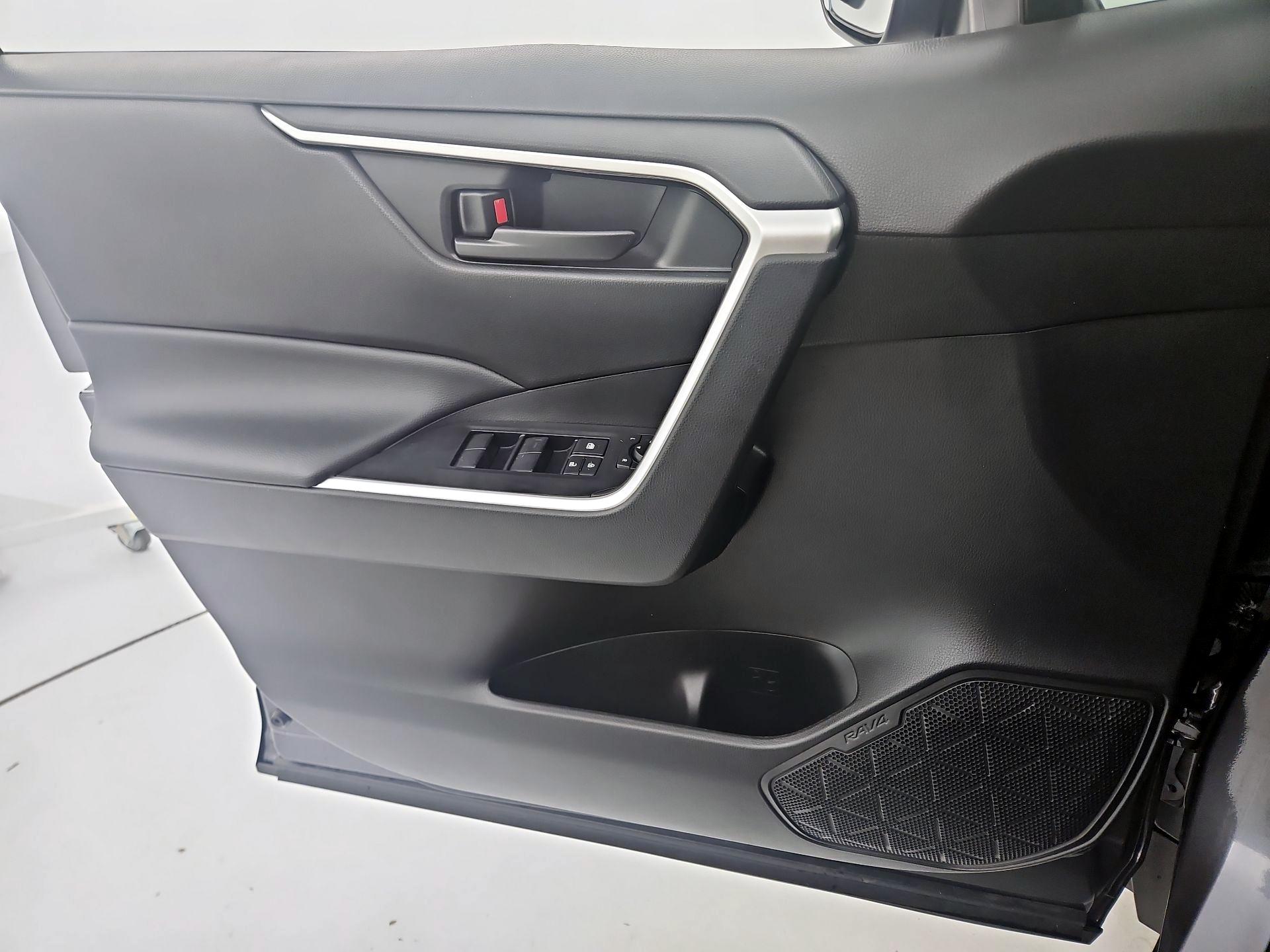 Thumbnail: 2024 Toyota RAV4 - 12