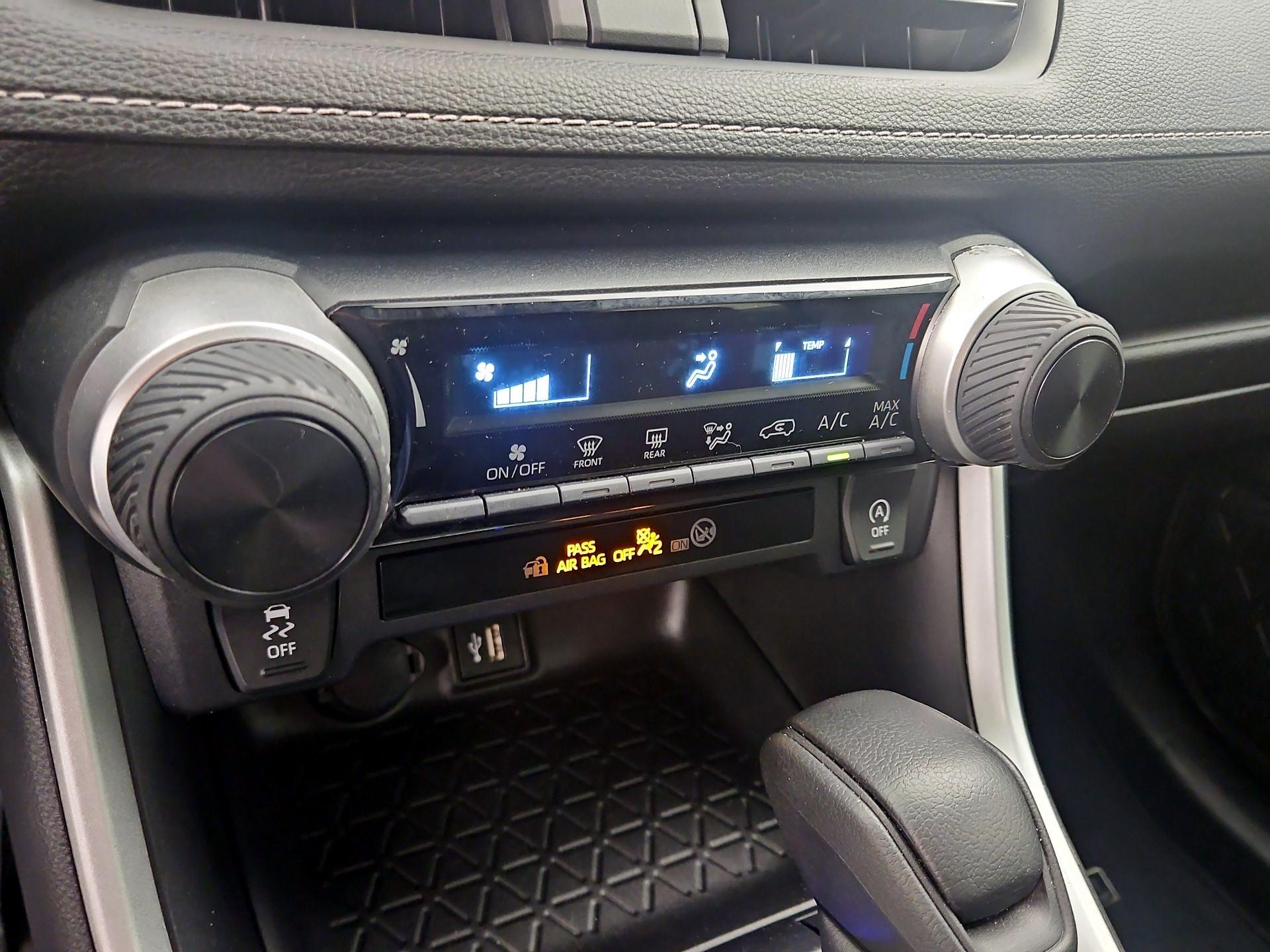 Thumbnail: 2024 Toyota RAV4 - 16