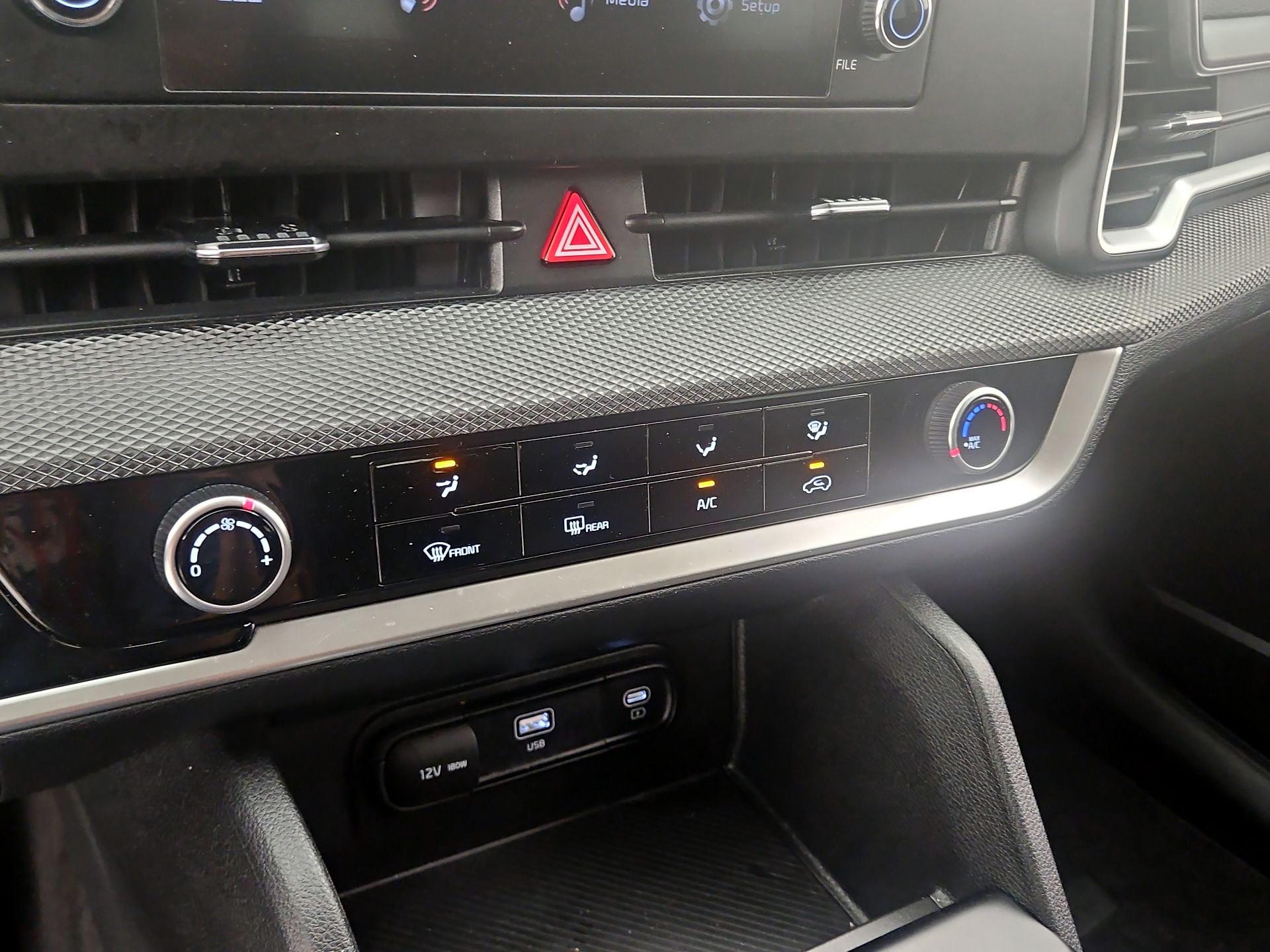 Thumbnail: 2025 Kia Sportage - 16