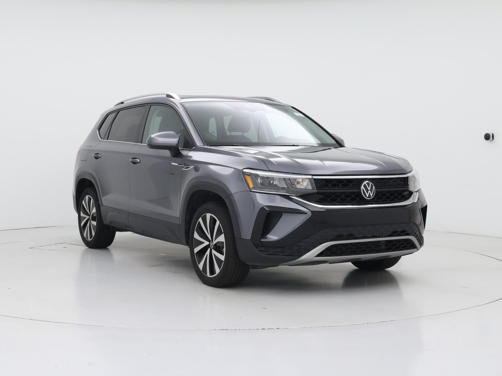 2024 Volkswagen Taos SE - Photo 2