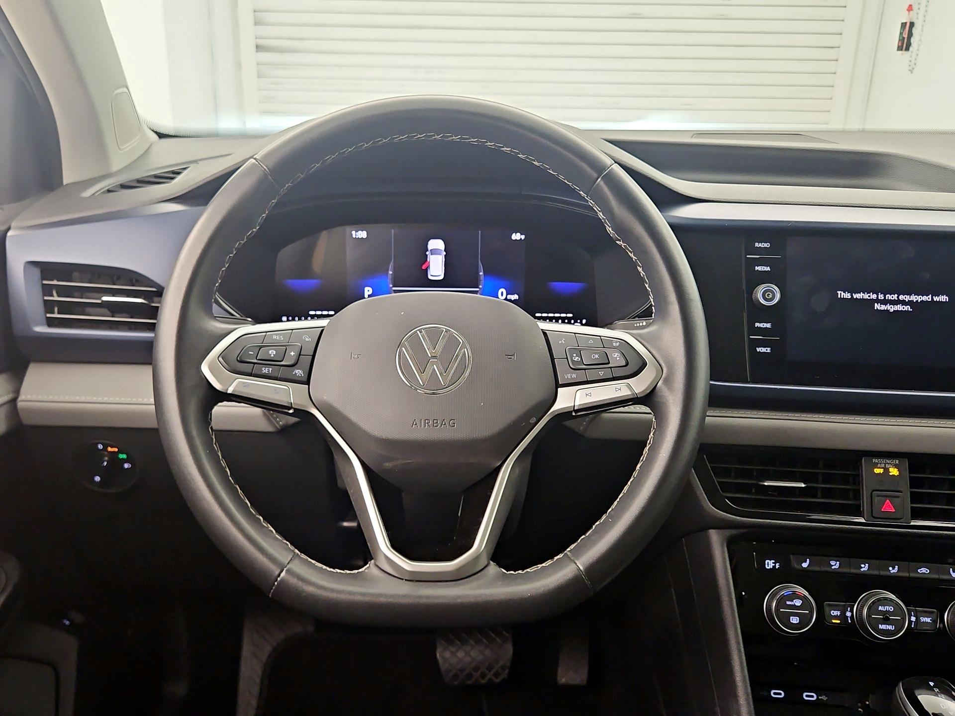 Thumbnail: 2024 Volkswagen Taos - 10