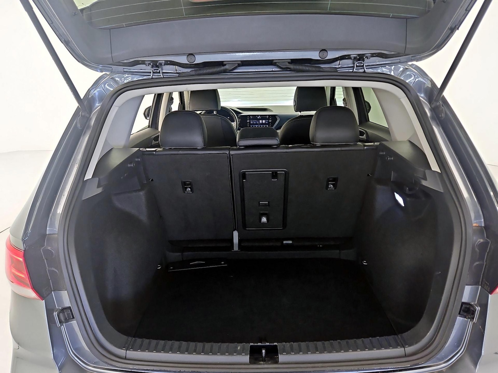 2024 Volkswagen Taos SE - Photo 22