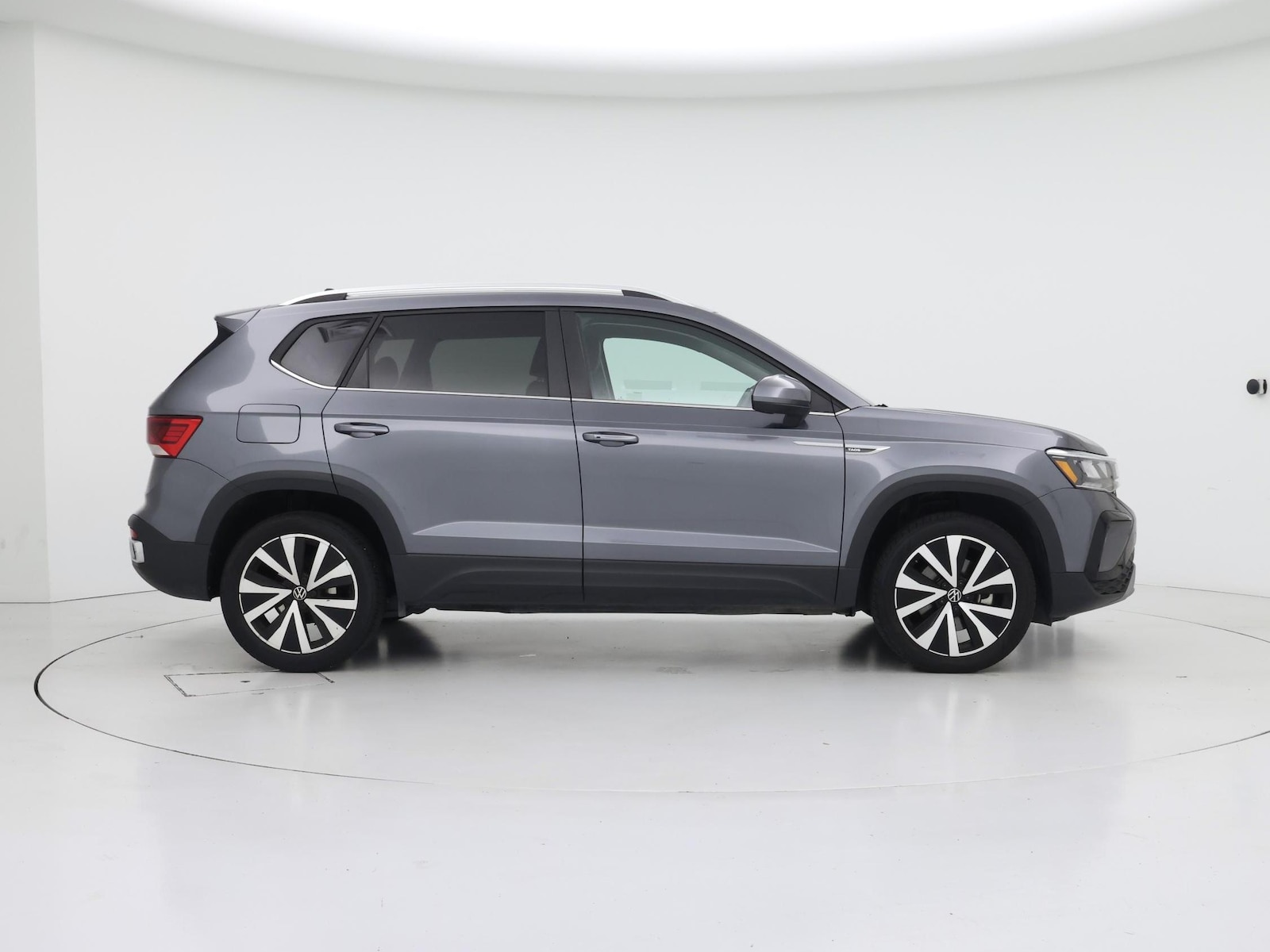 2024 Volkswagen Taos SE - Photo 8