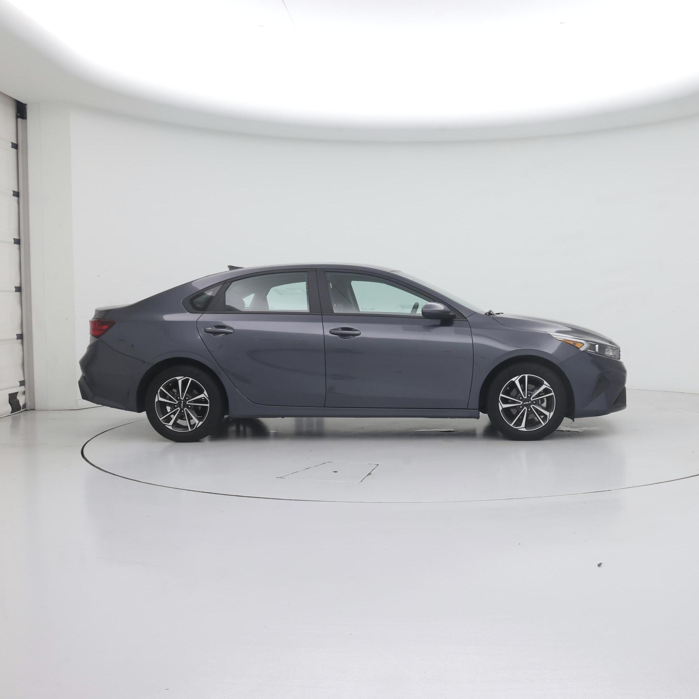 Thumbnail: 2024 Kia Forte - 7