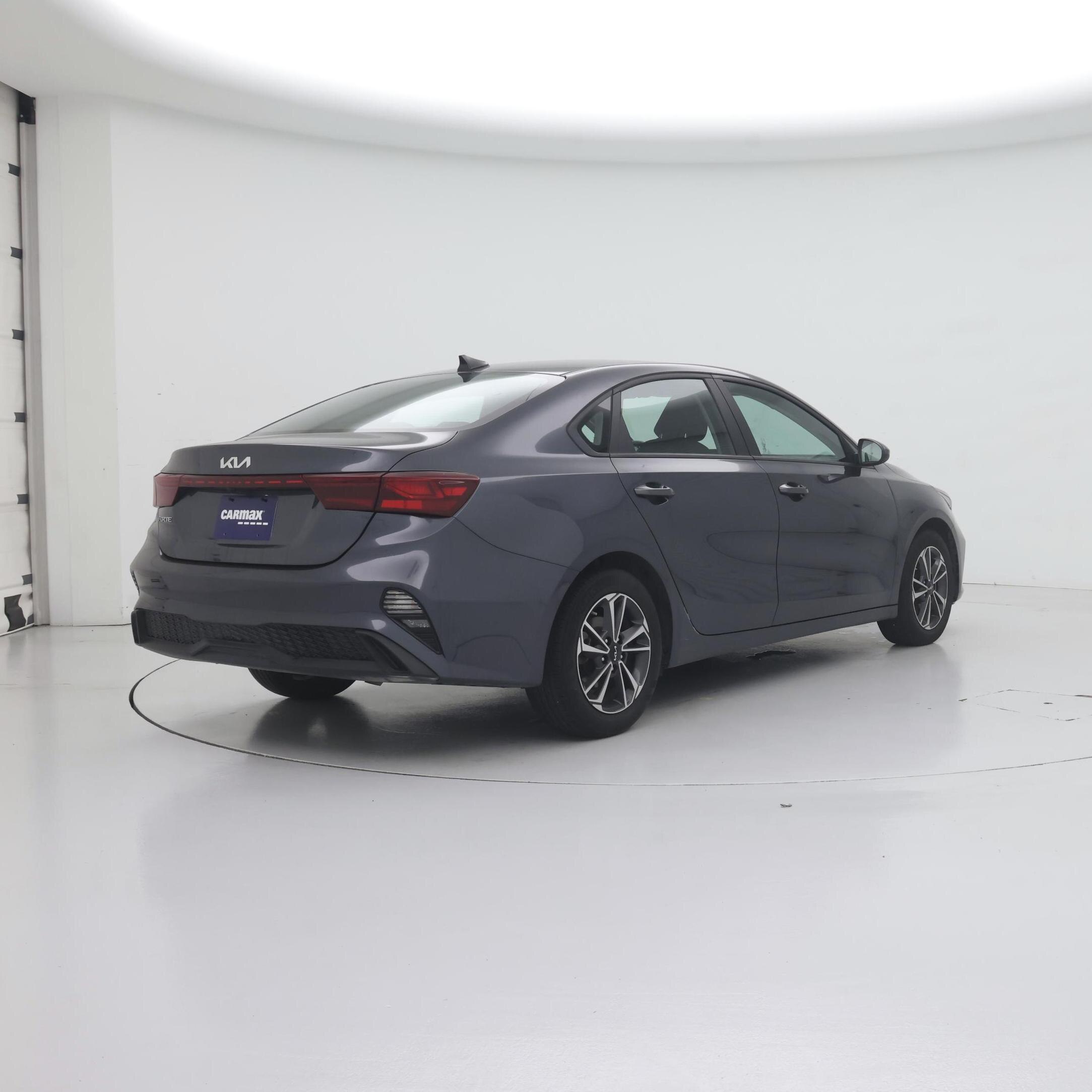 Thumbnail: 2024 Kia Forte - 8