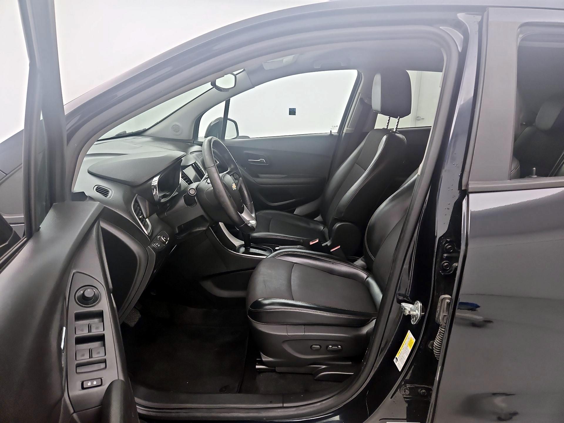 Thumbnail: 2021 Chevrolet Trax - 11
