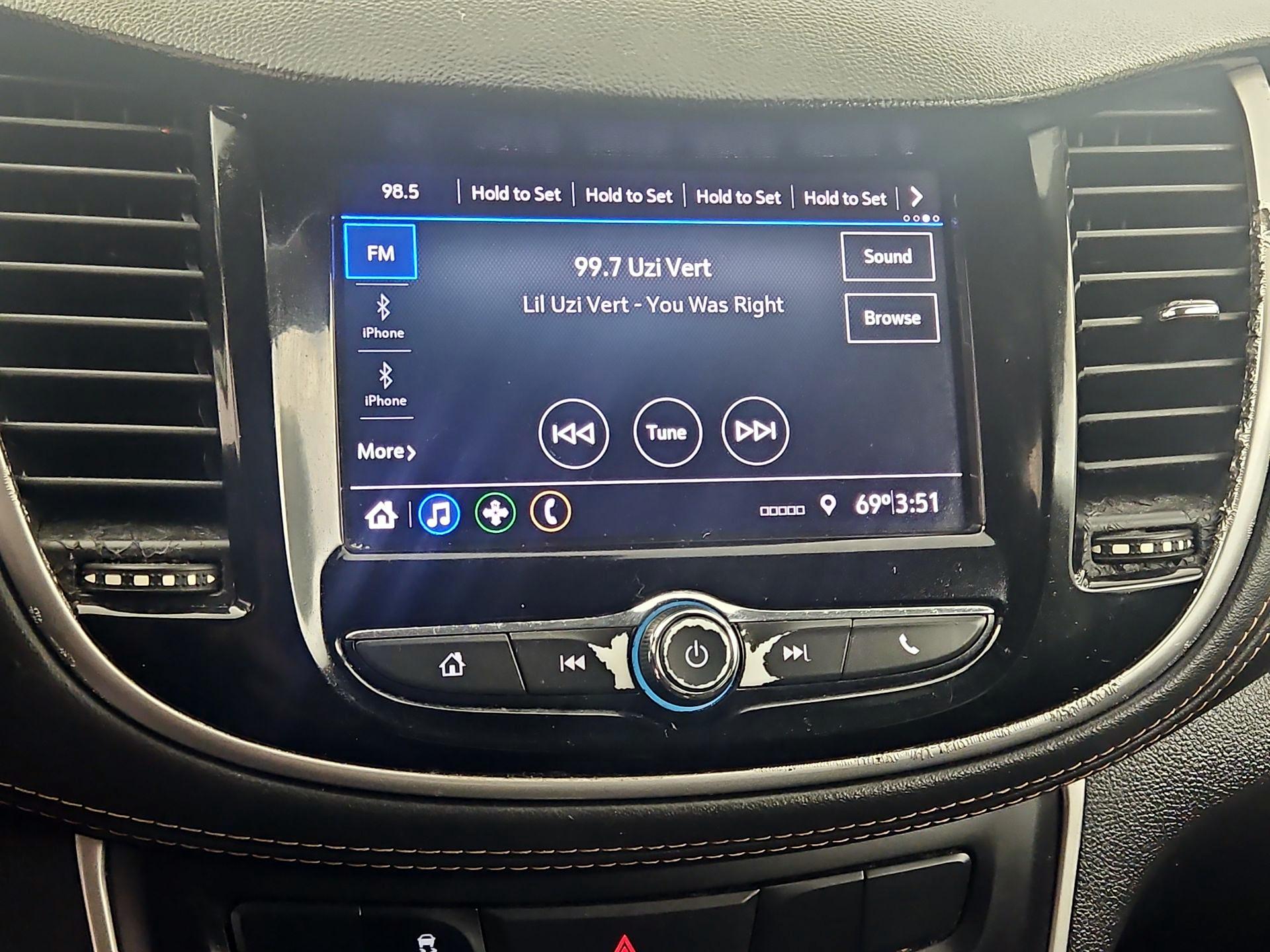 Thumbnail: 2021 Chevrolet Trax - 15