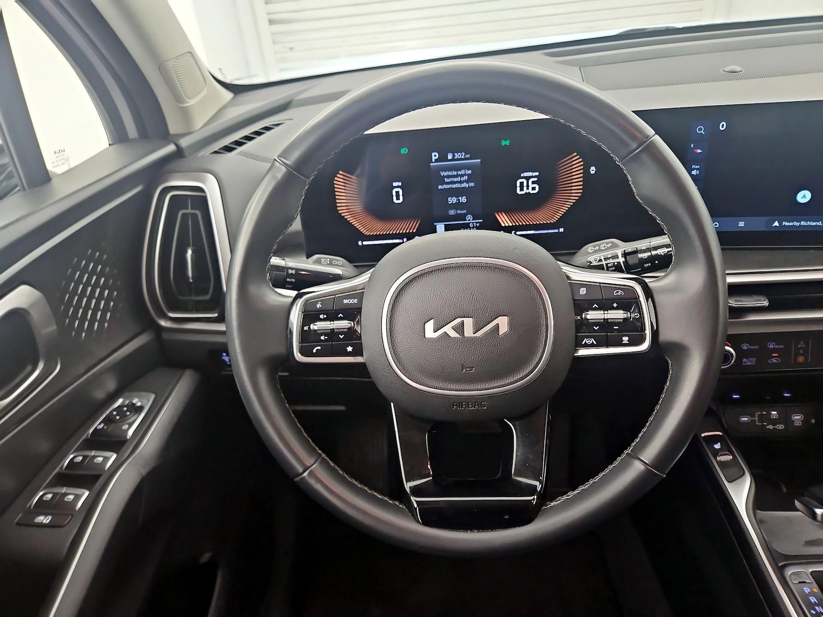 2024 Kia Sorento S - Photo 11