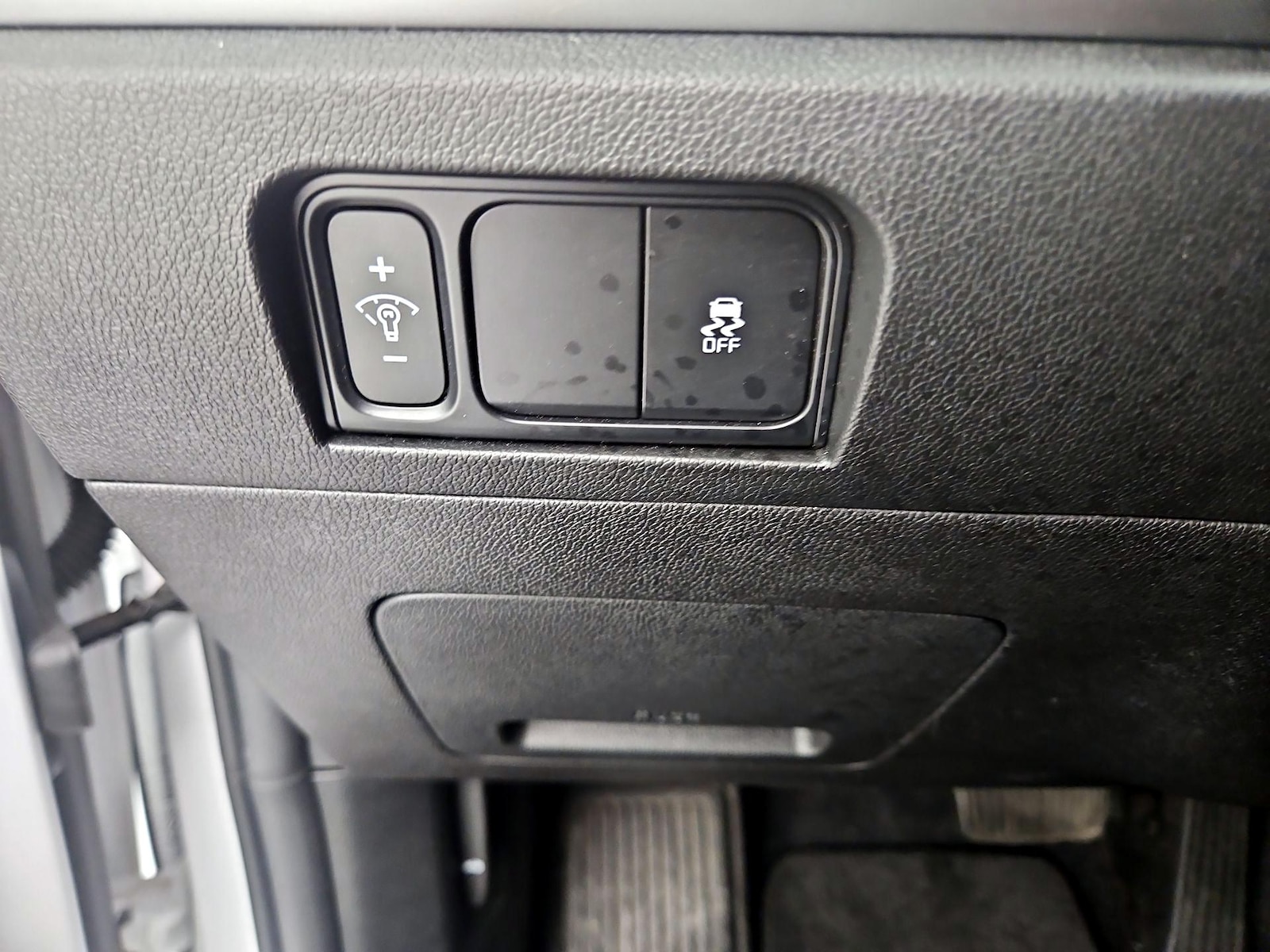 2024 Kia Sorento S - Photo 14