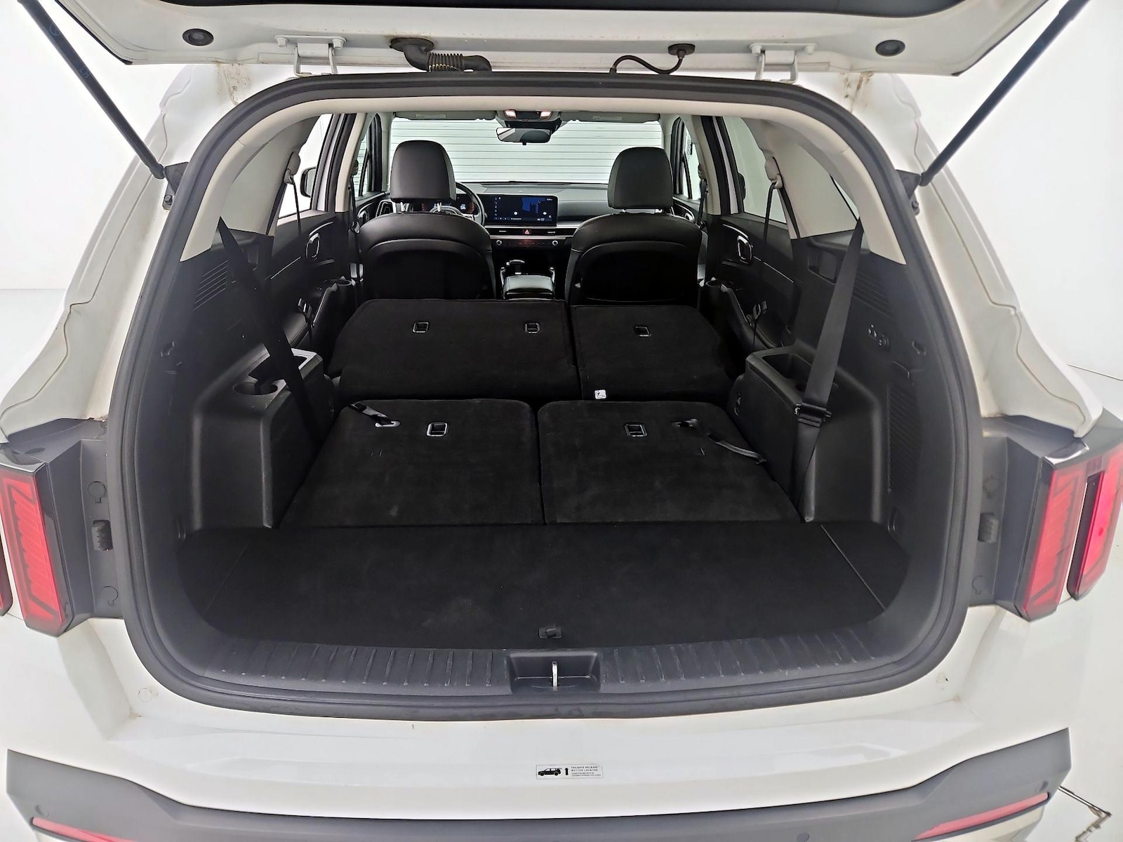 2024 Kia Sorento S - Photo 24