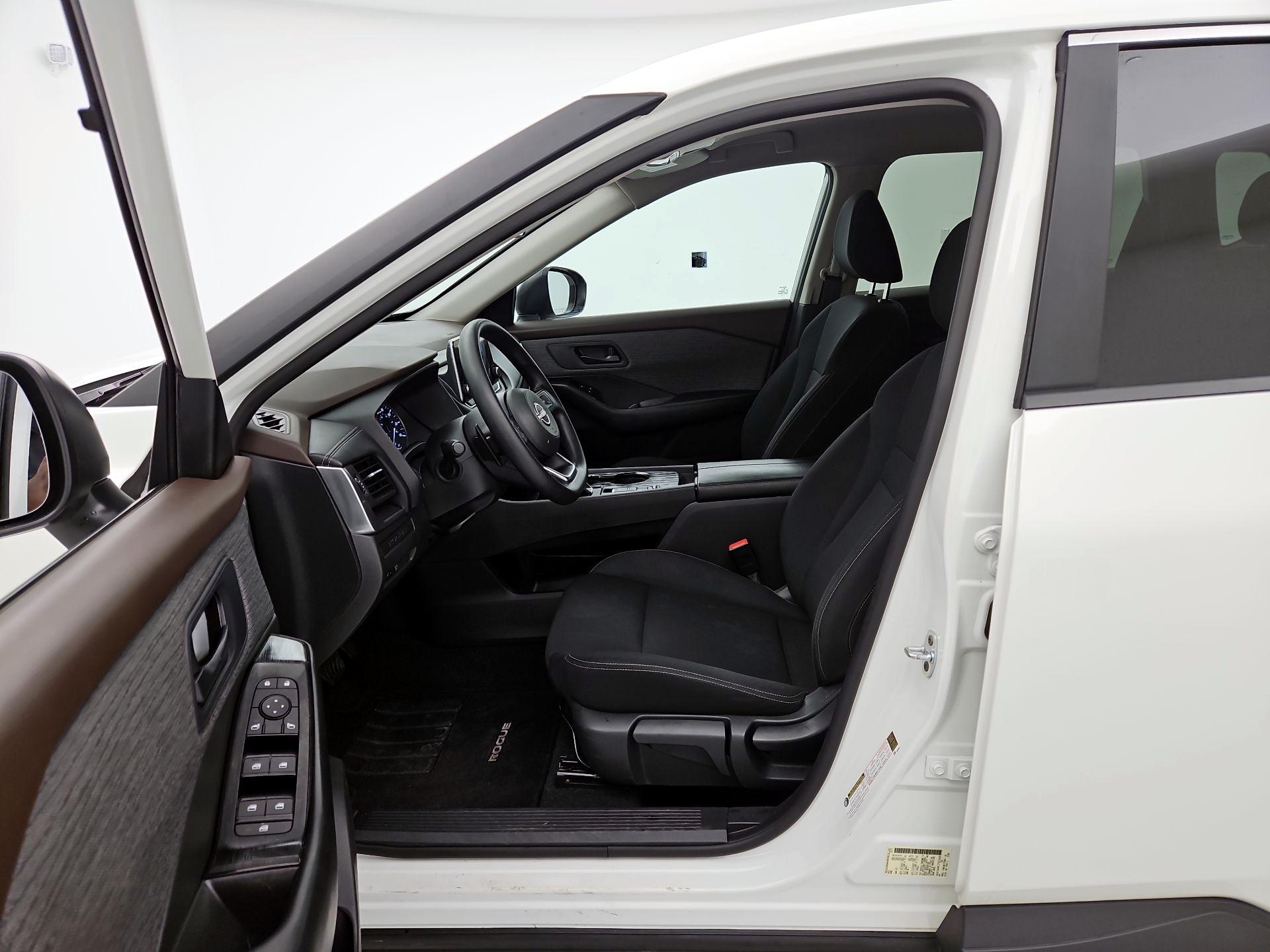 Thumbnail: 2023 Nissan Rogue - 11