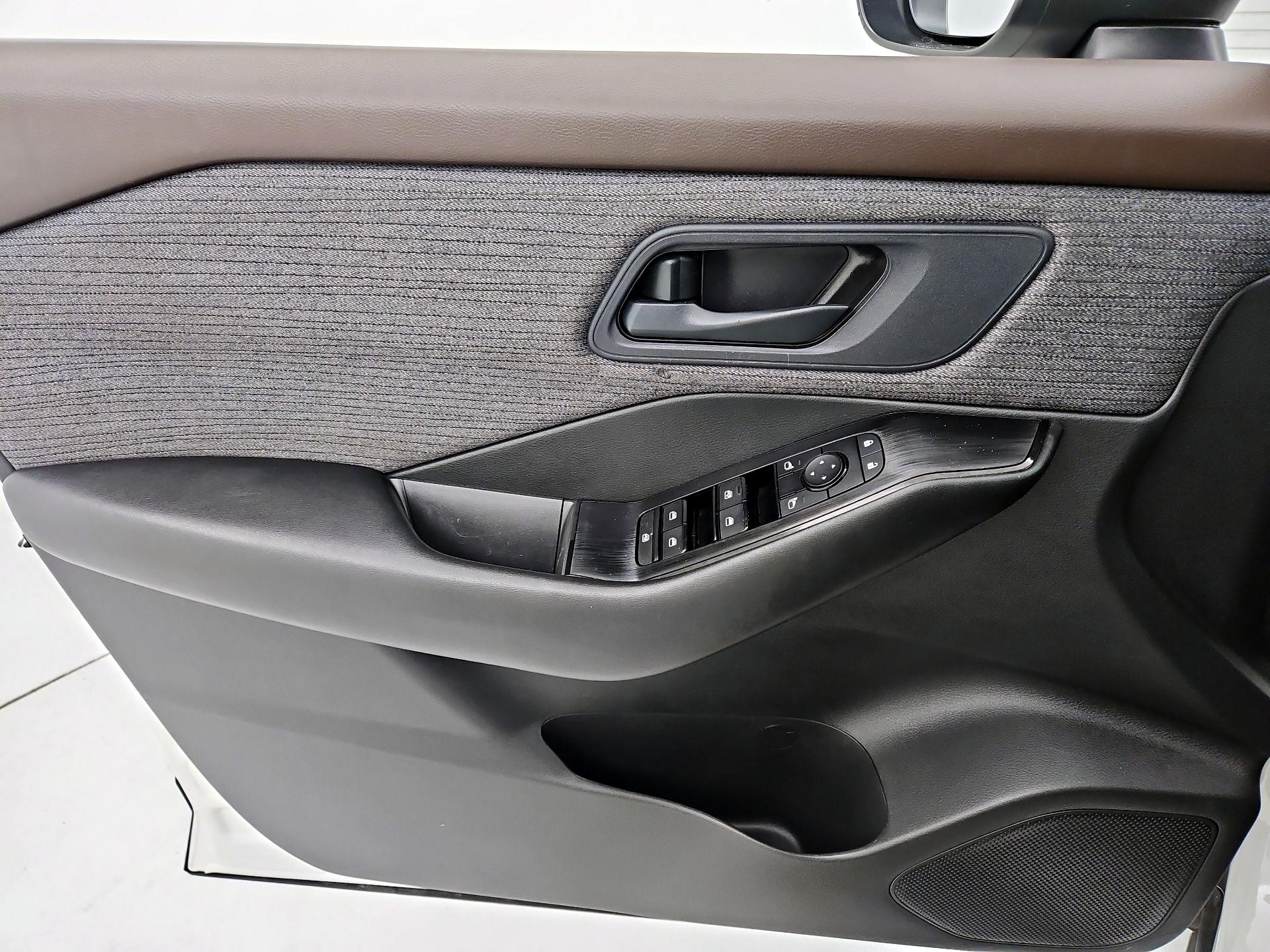 Thumbnail: 2023 Nissan Rogue - 12