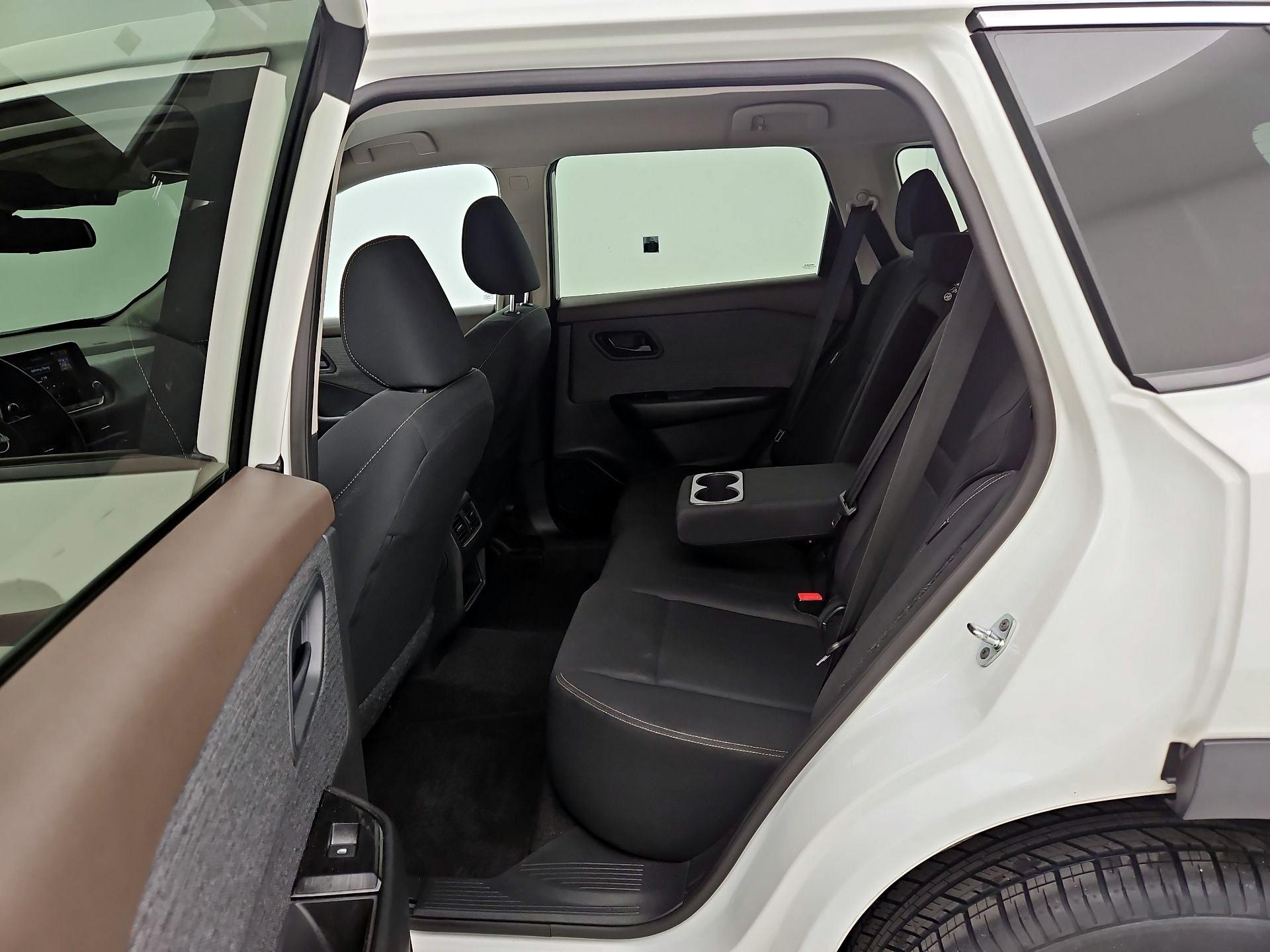 Thumbnail: 2023 Nissan Rogue - 19