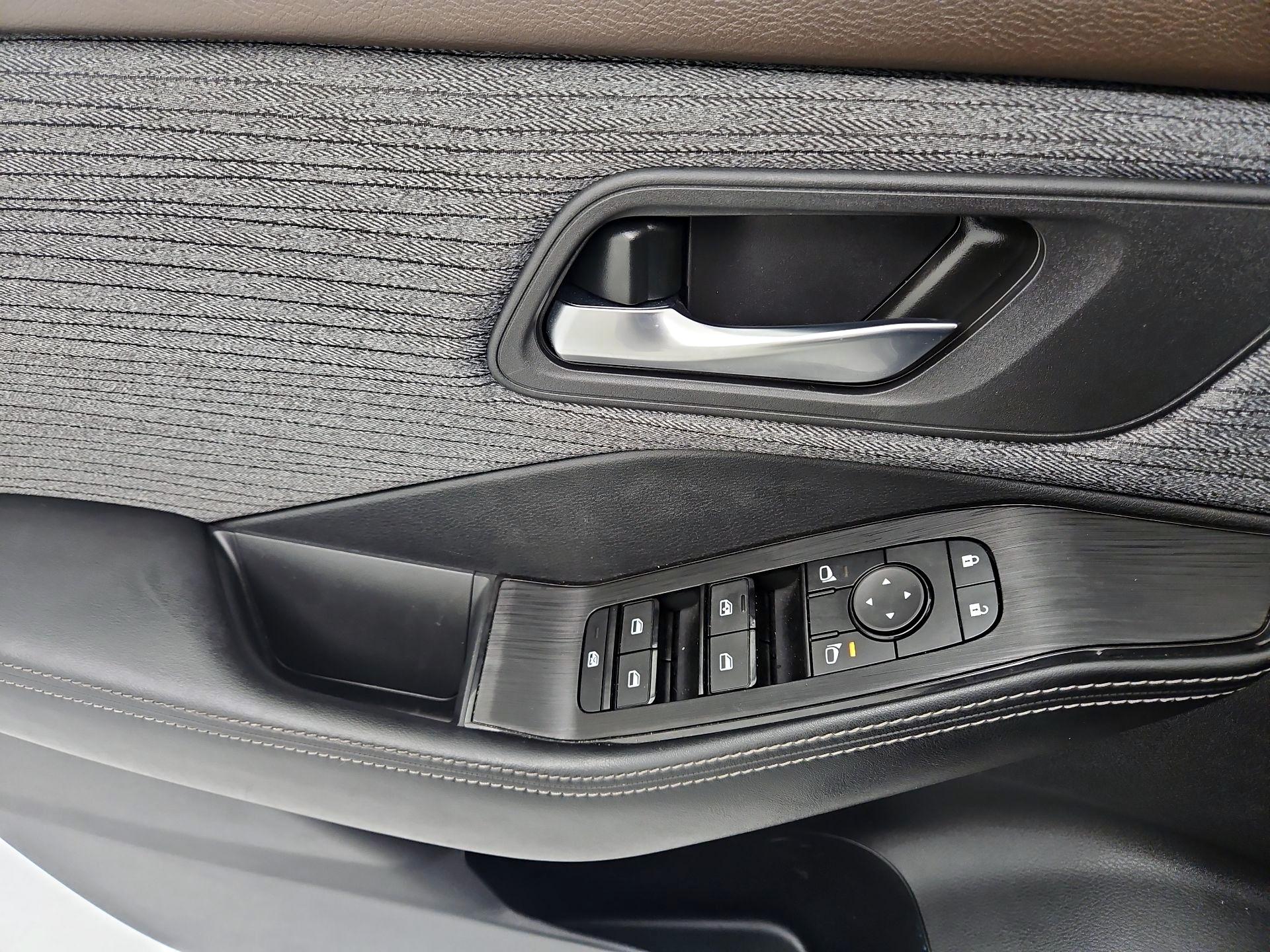 Thumbnail: 2023 Nissan Rogue - 12