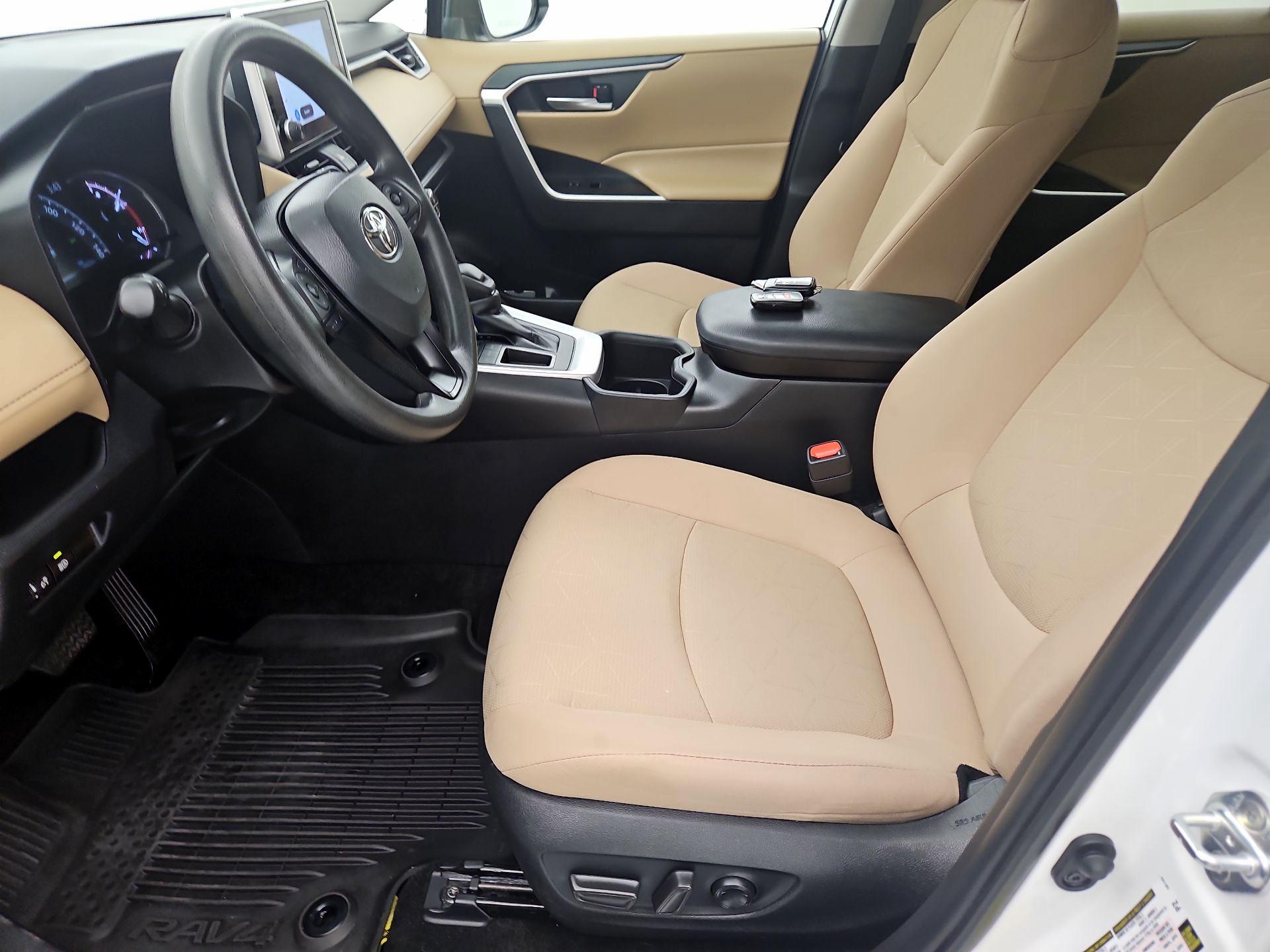 Thumbnail: 2024 Toyota RAV4 - 11