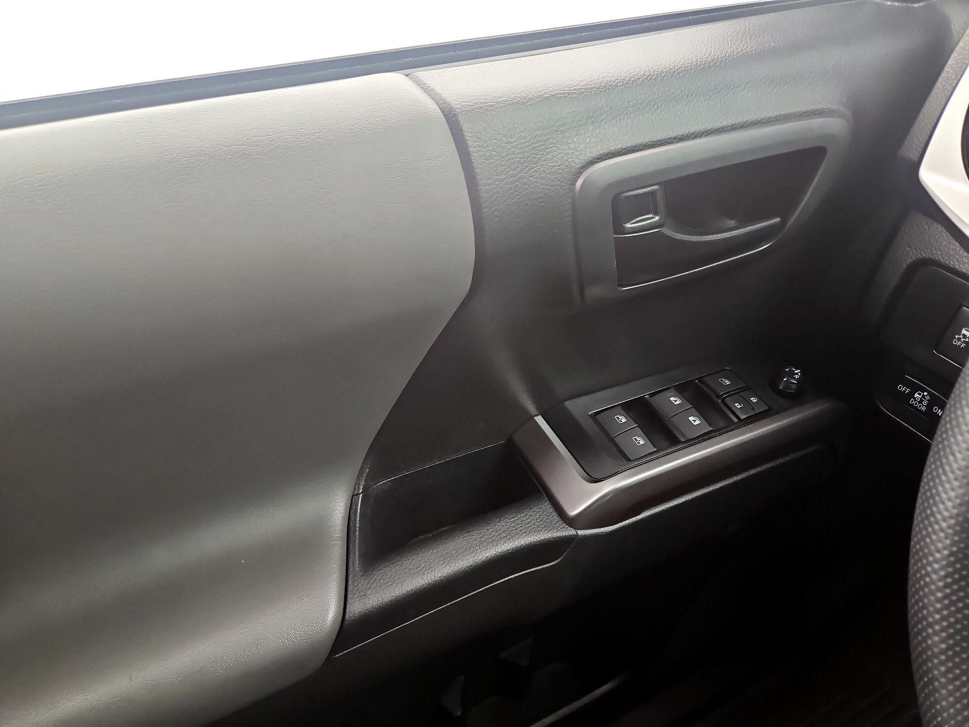 Thumbnail: 2023 Toyota Tacoma - 12