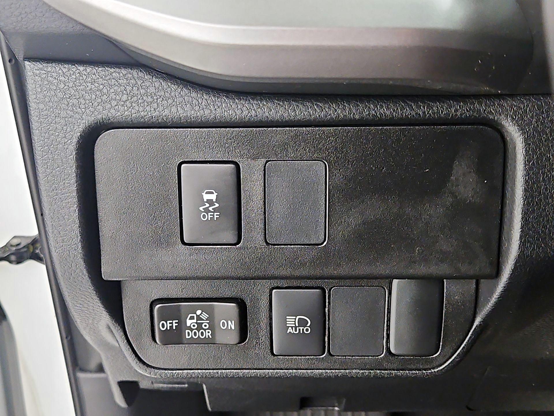 Thumbnail: 2023 Toyota Tacoma - 13