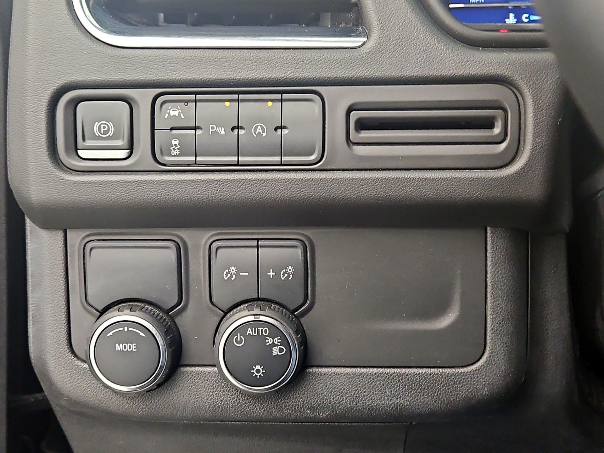 Thumbnail: 2024 Chevrolet Tahoe - 13