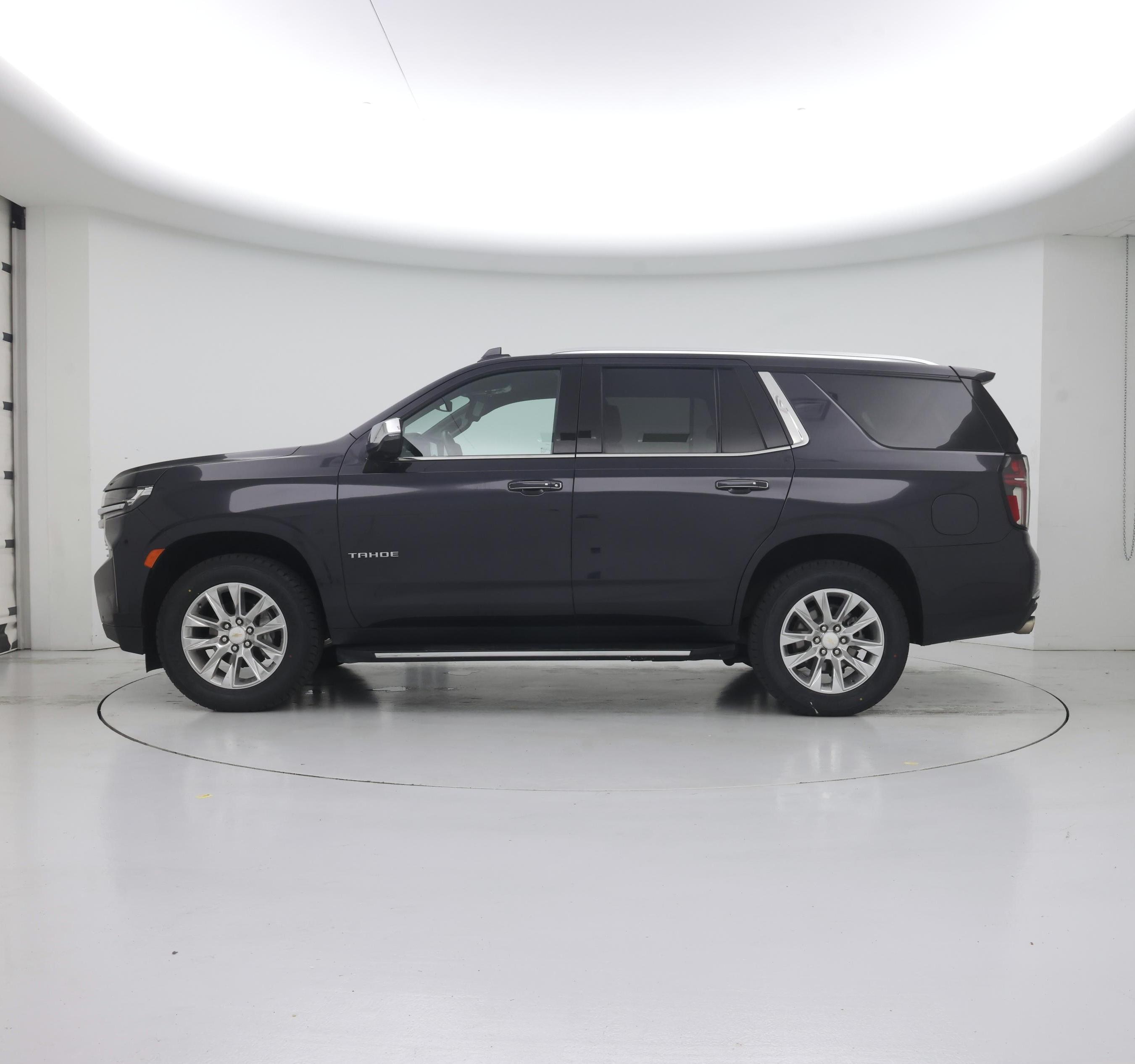 Thumbnail: 2024 Chevrolet Tahoe - 3