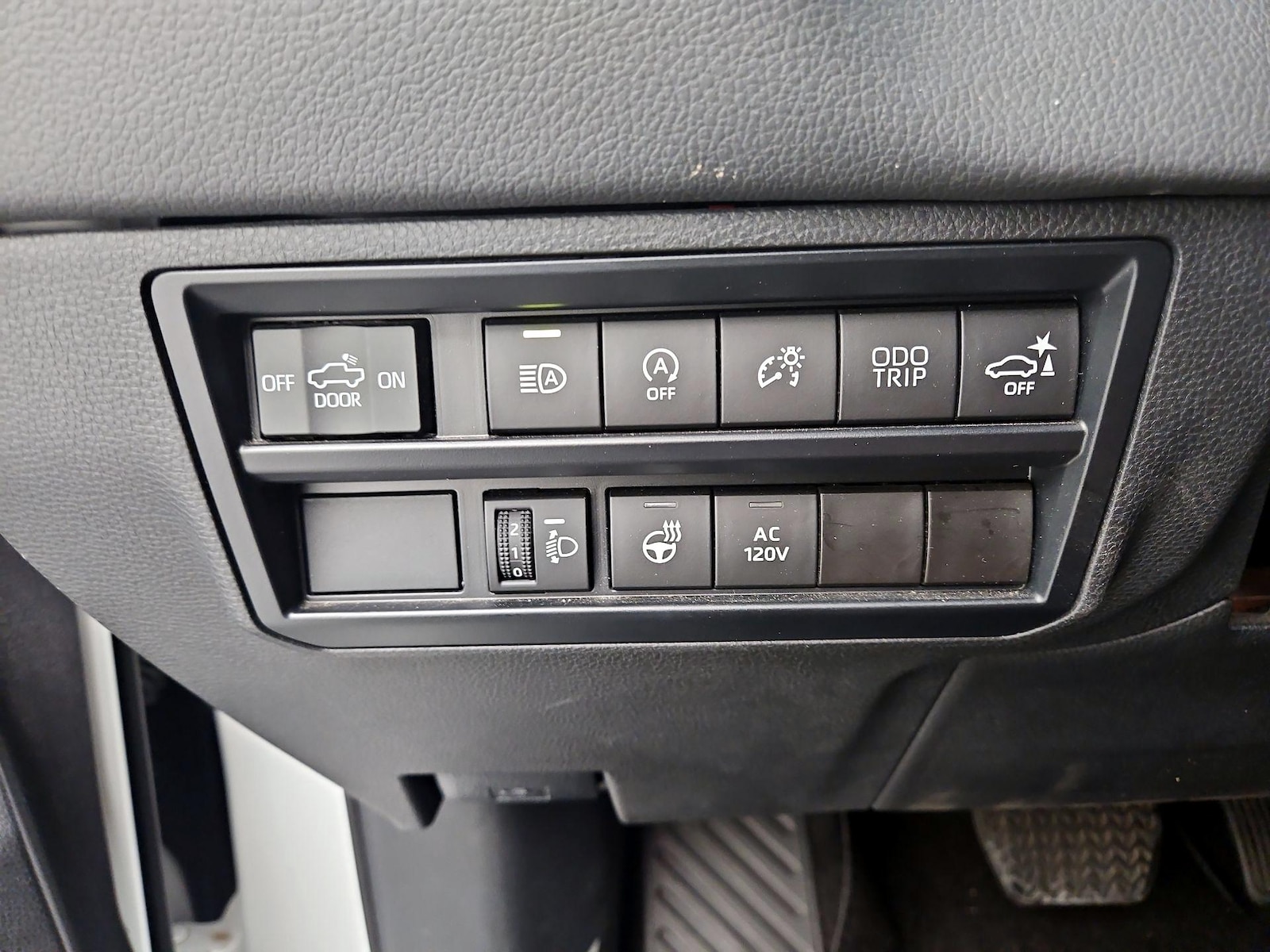 2023 Toyota Tundra Limited - Photo 14