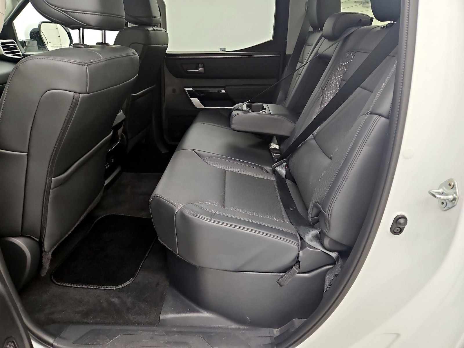 2023 Toyota Tundra Limited - Photo 22