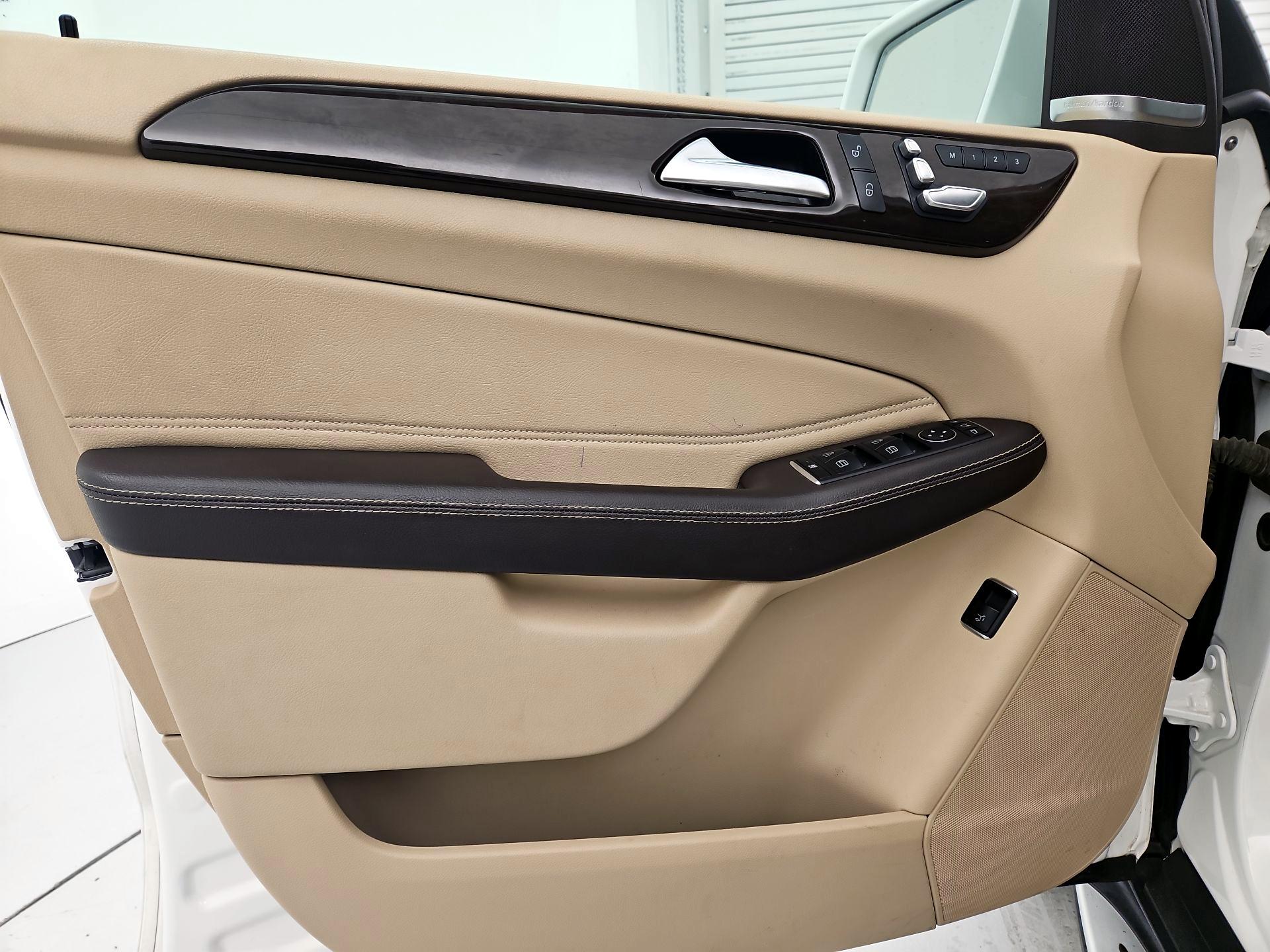 Thumbnail: 2018 Mercedes-Benz GLE - 12