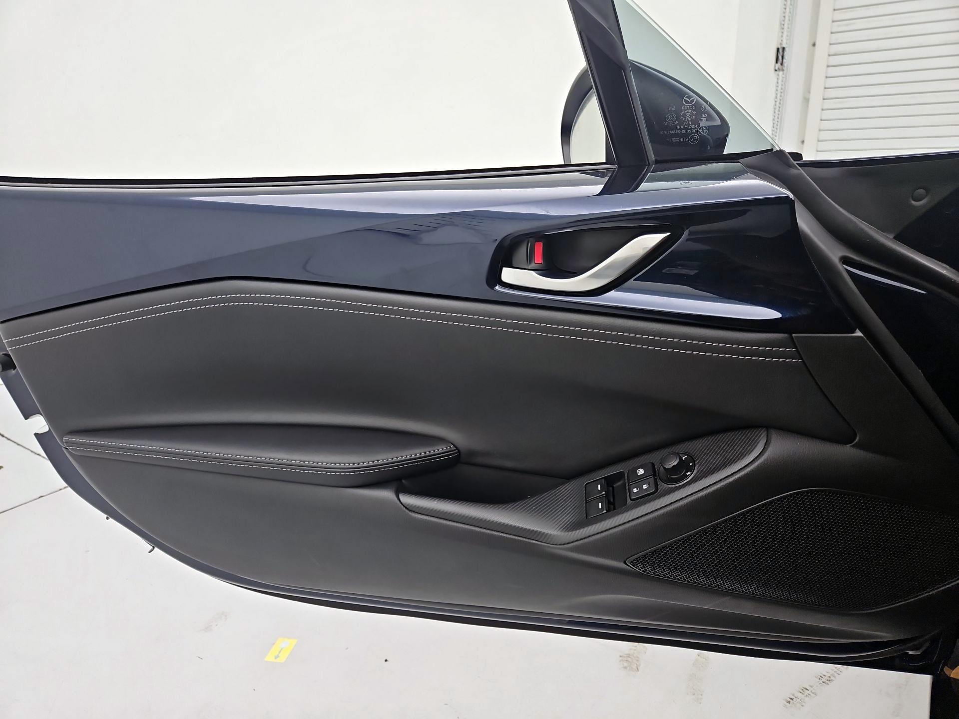 Thumbnail: 2025 Mazda MX-5 Miata - 12