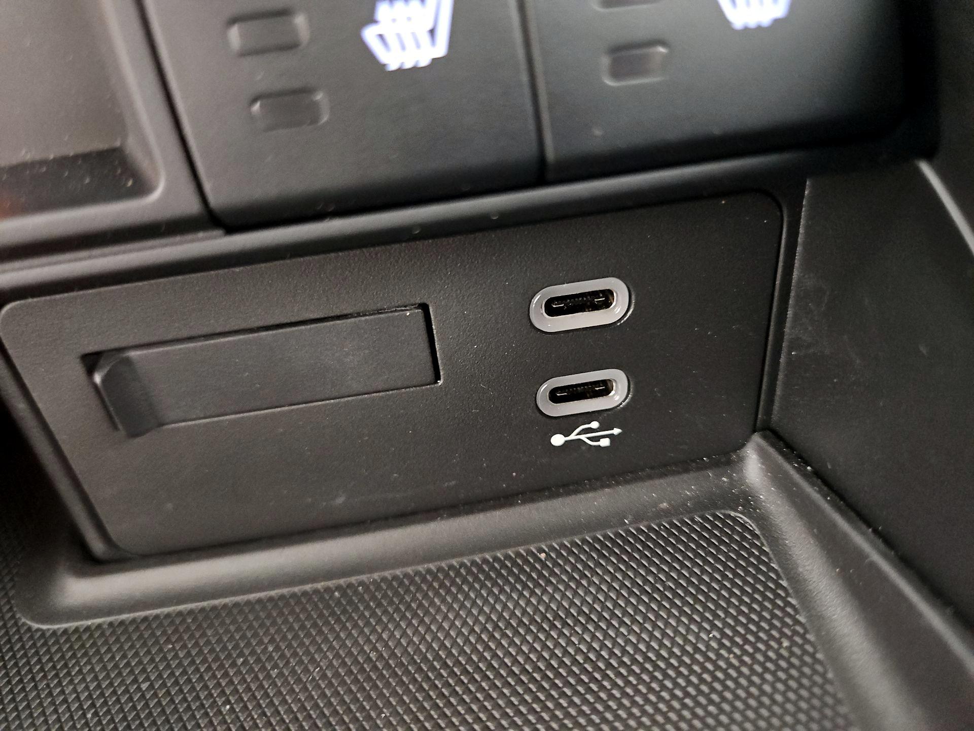 Thumbnail: 2025 Mazda MX-5 Miata - 18