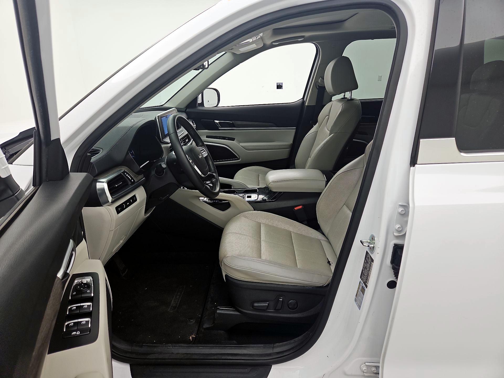 Thumbnail: 2022 Kia Telluride - 11