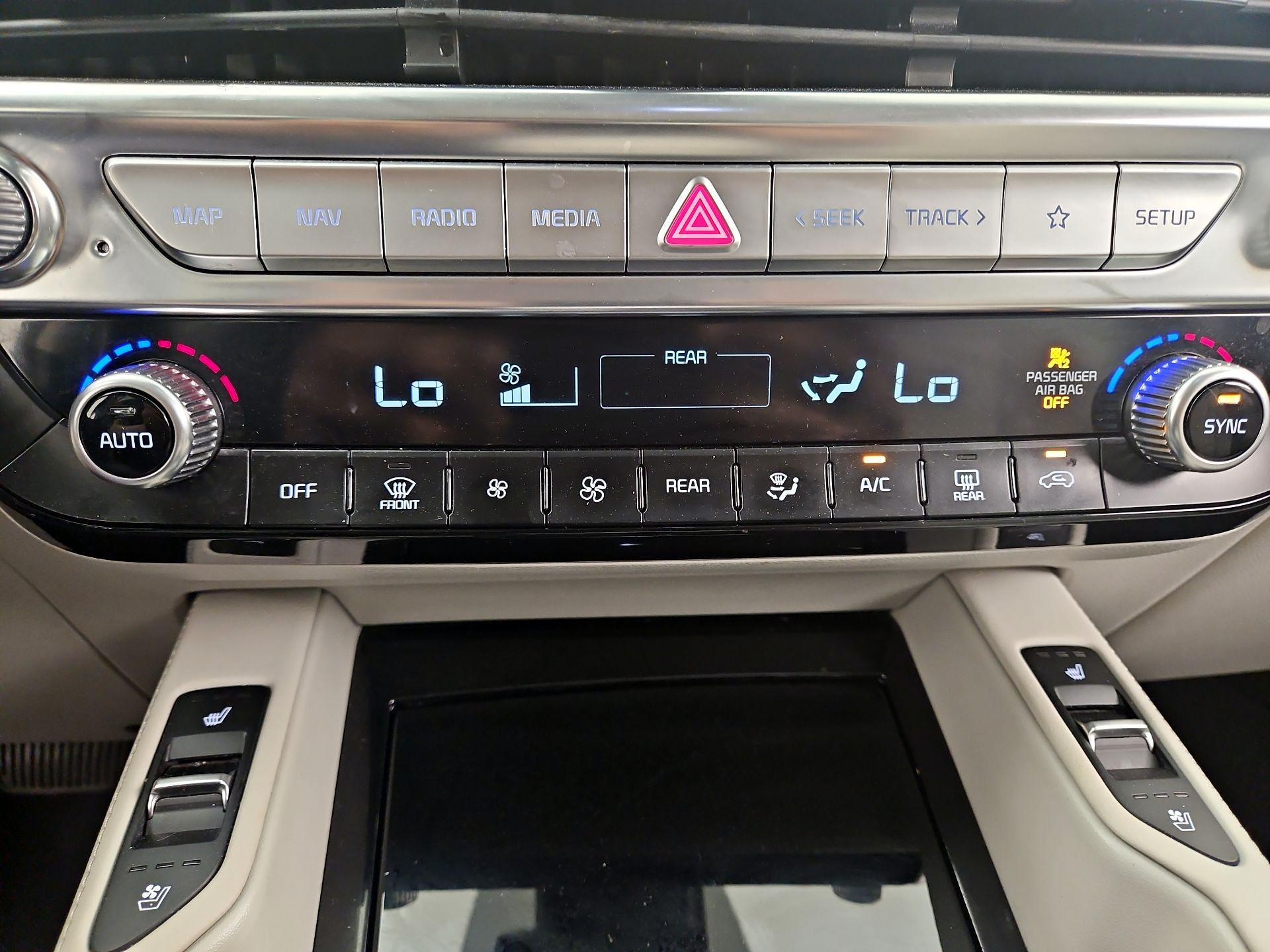 Thumbnail: 2022 Kia Telluride - 17