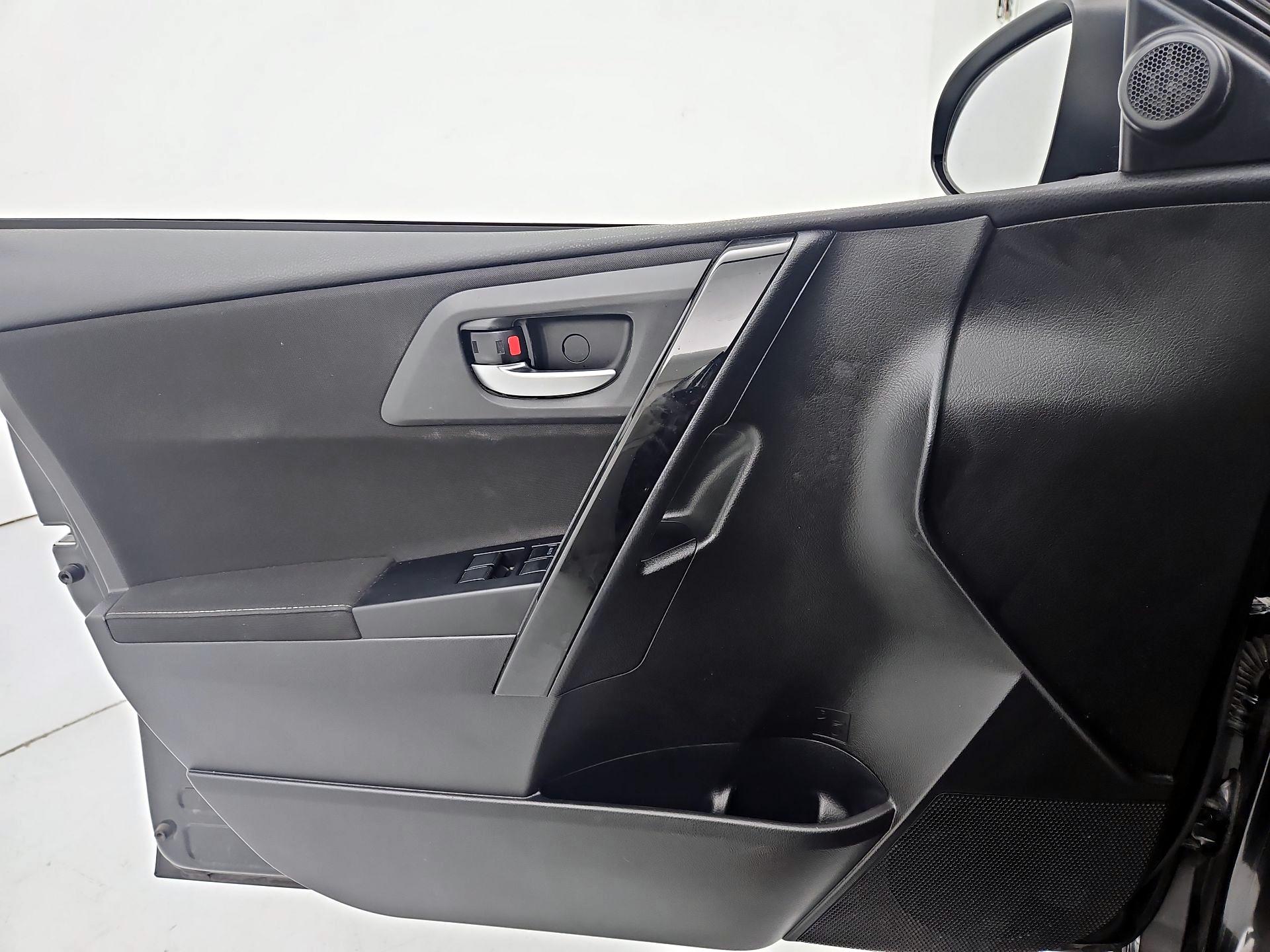 Thumbnail: 2018 Toyota Corolla iM - 12