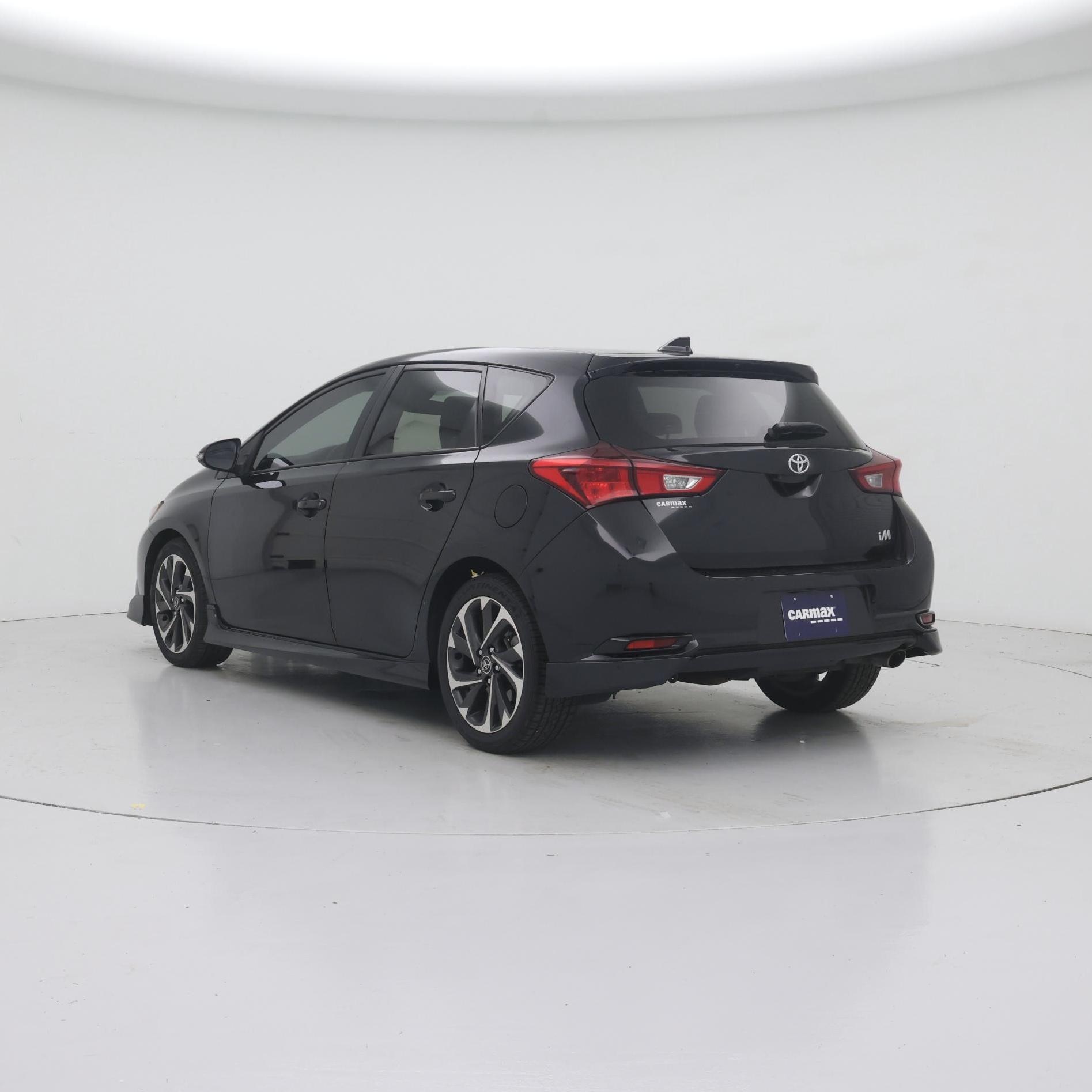 Thumbnail: 2018 Toyota Corolla iM - 2