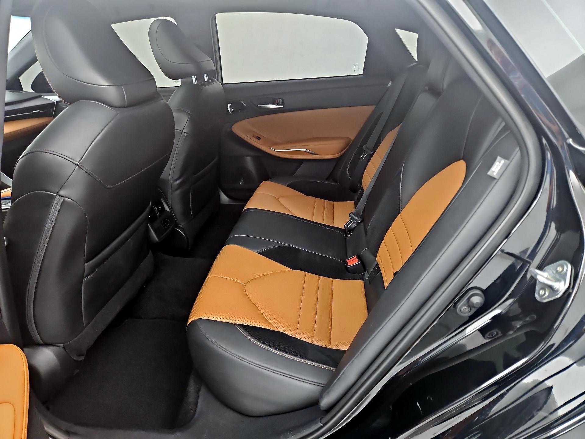 Thumbnail: 2021 Toyota Avalon - 20